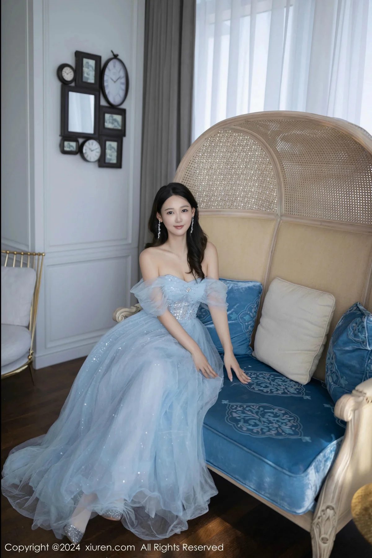 唐安琪性感淡蓝色薄纱礼裙露白色内衣秀曼妙身姿绝美写真 第 8 张