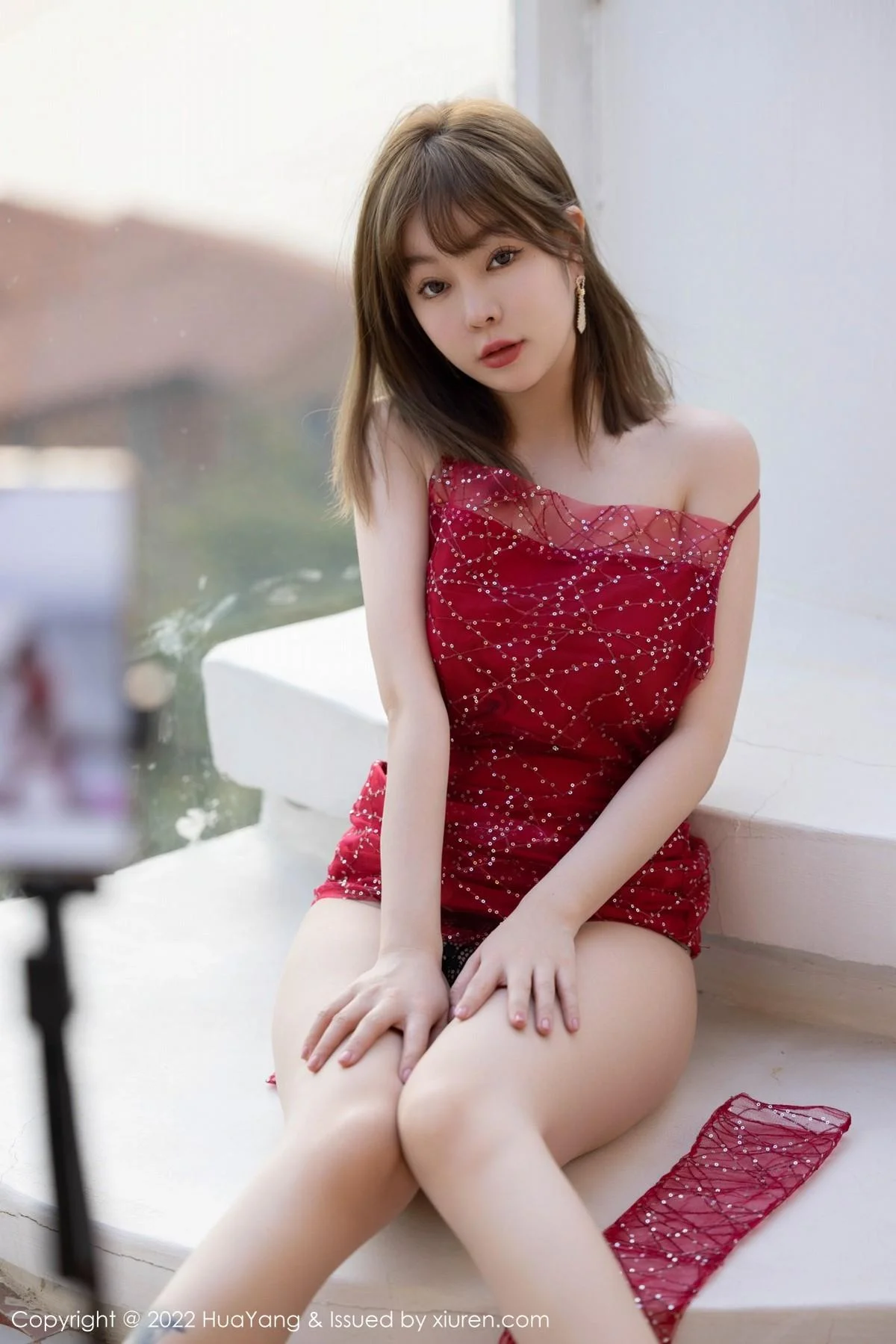 王雨纯大理旅拍红色吊带短裙配黑色丁字裤秀翘臀绝美写真 第 68 张