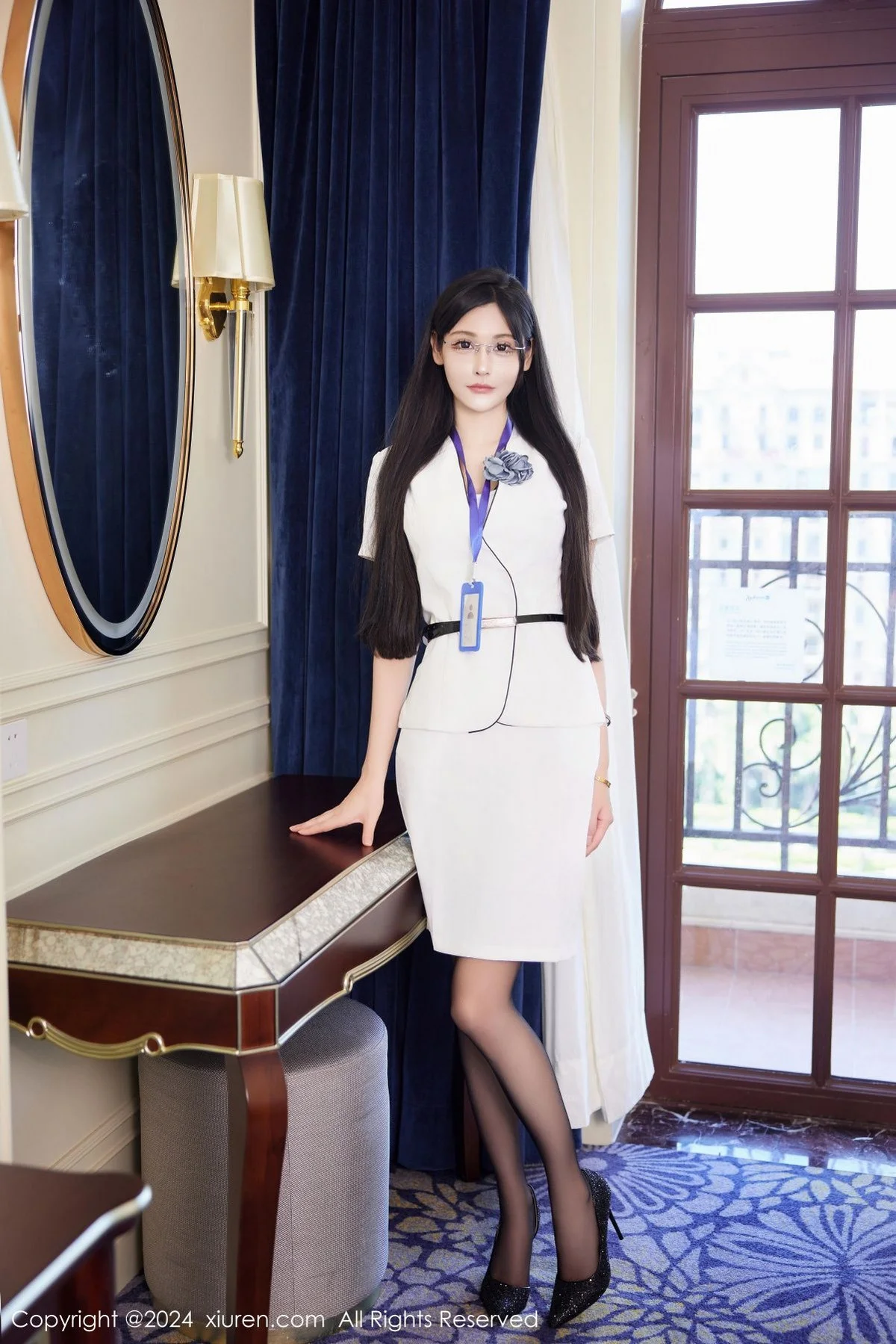 智恩baby私房性感黑色内衣配黑丝吊袜秀丰腴美臀绝美写真 第 4 张