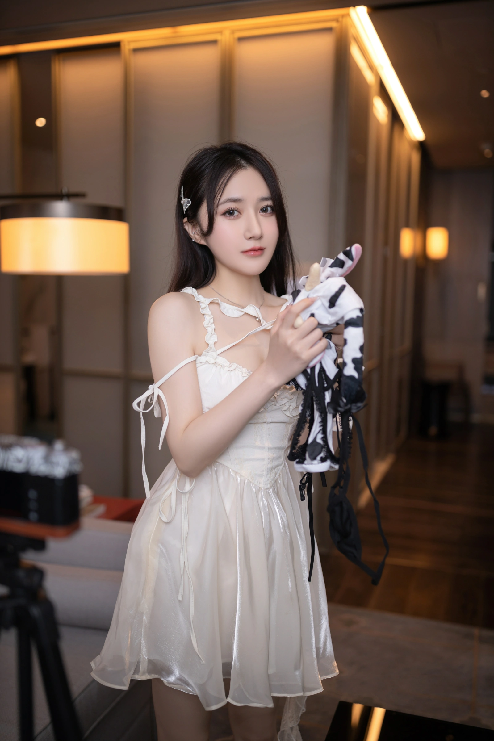 [秀人付费] 鱼子酱Fish 诱人私拍福利 奶液喷射 第 17 张