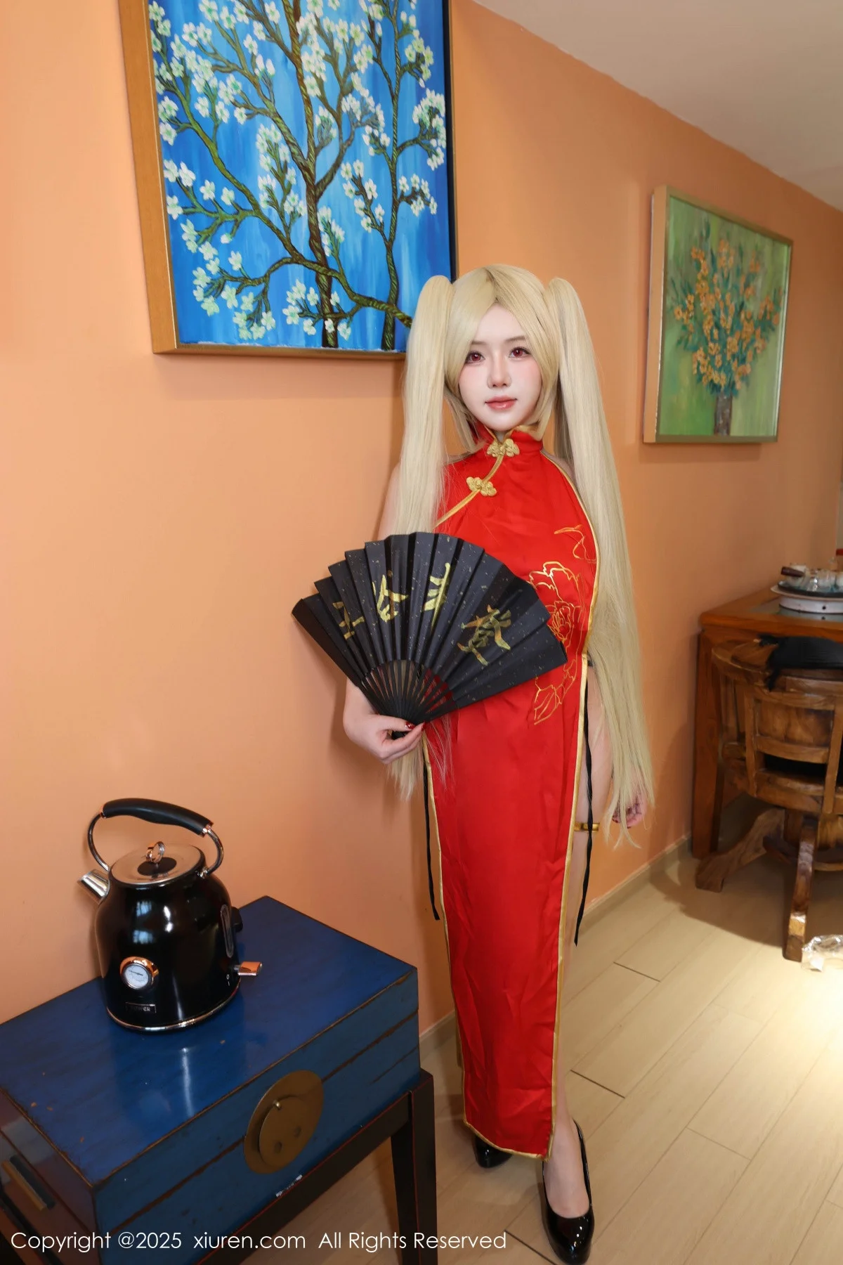 小薯条nienie性感红色旗袍配红丝吊袜秀曼妙身姿绝美写真 第 221 张