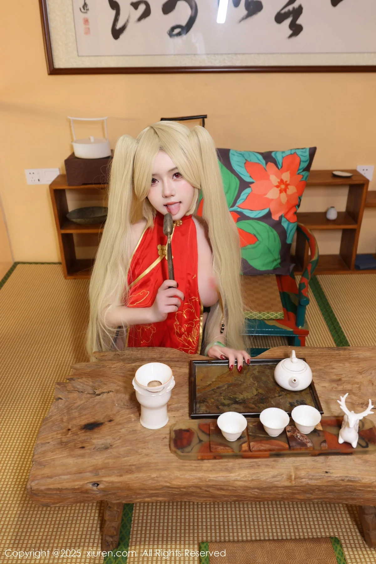 小薯条nienie性感红色旗袍配红丝吊袜秀曼妙身姿绝美写真 第 245 张