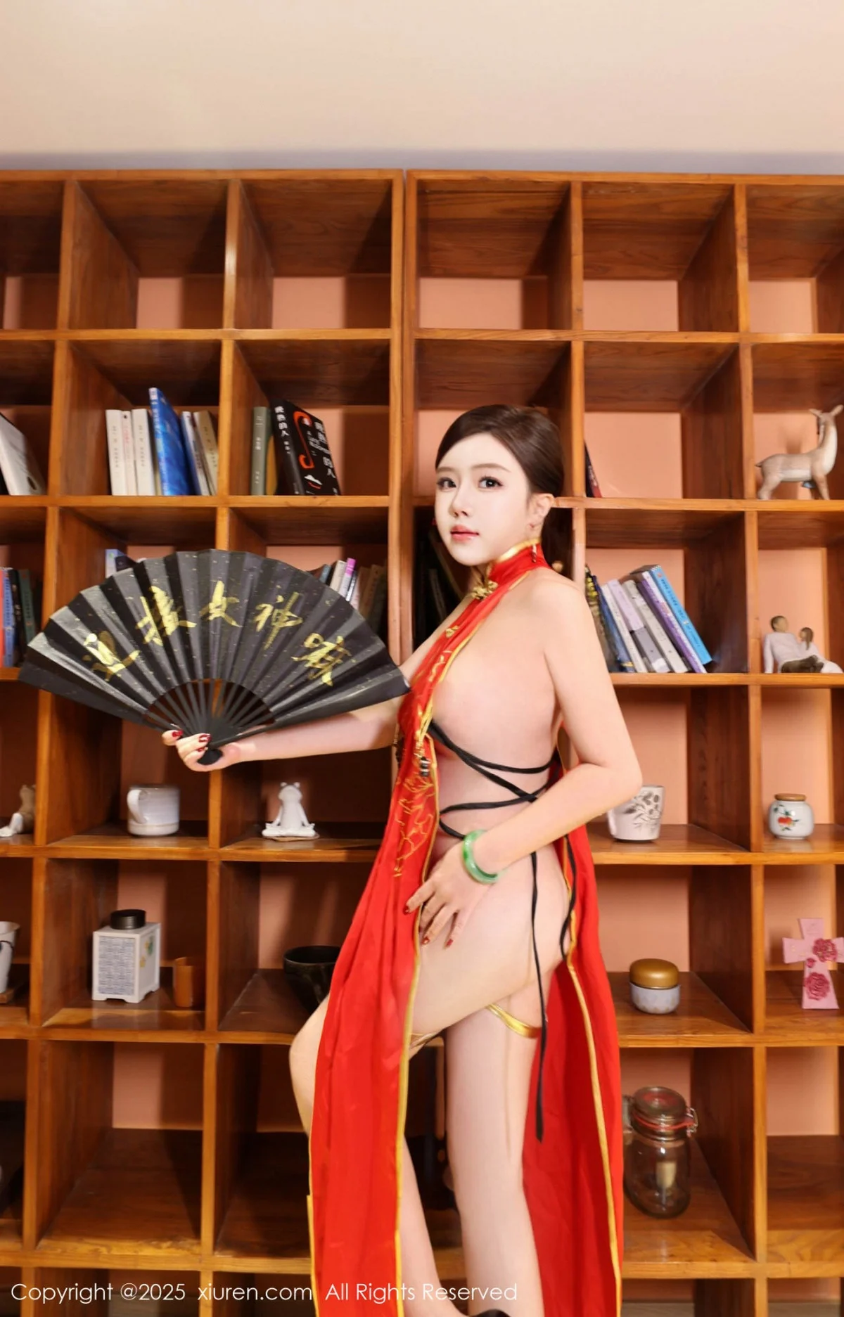 小薯条nienie性感红色旗袍配红丝吊袜秀曼妙身姿绝美写真 第 55 张