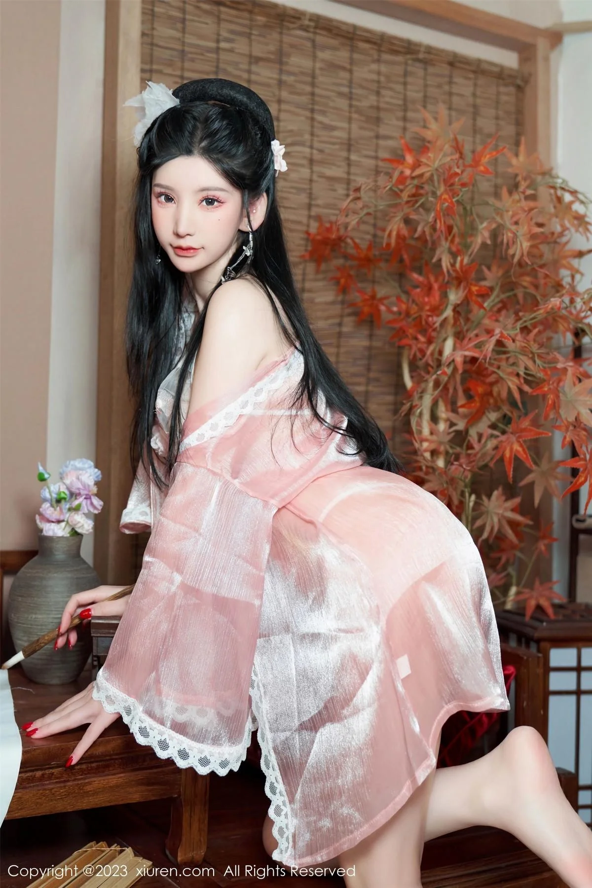 周于希Sally粉色古装服露性感布兜秀惹火身材撩人绝美写真 第 32 张