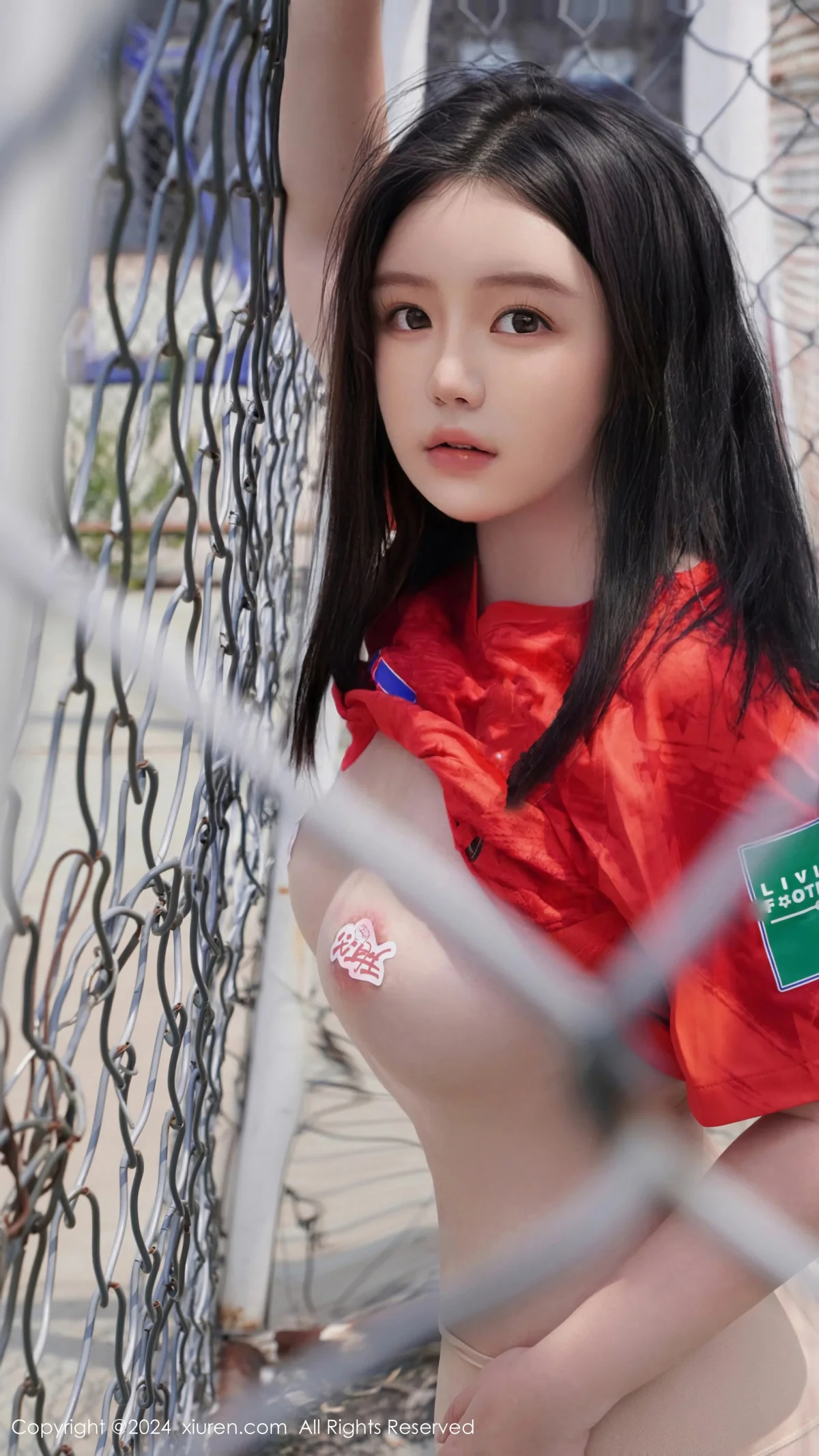 小薯条nienie足球场景性感红色足球服饰秀曼妙身姿绝美写真 第 110 张