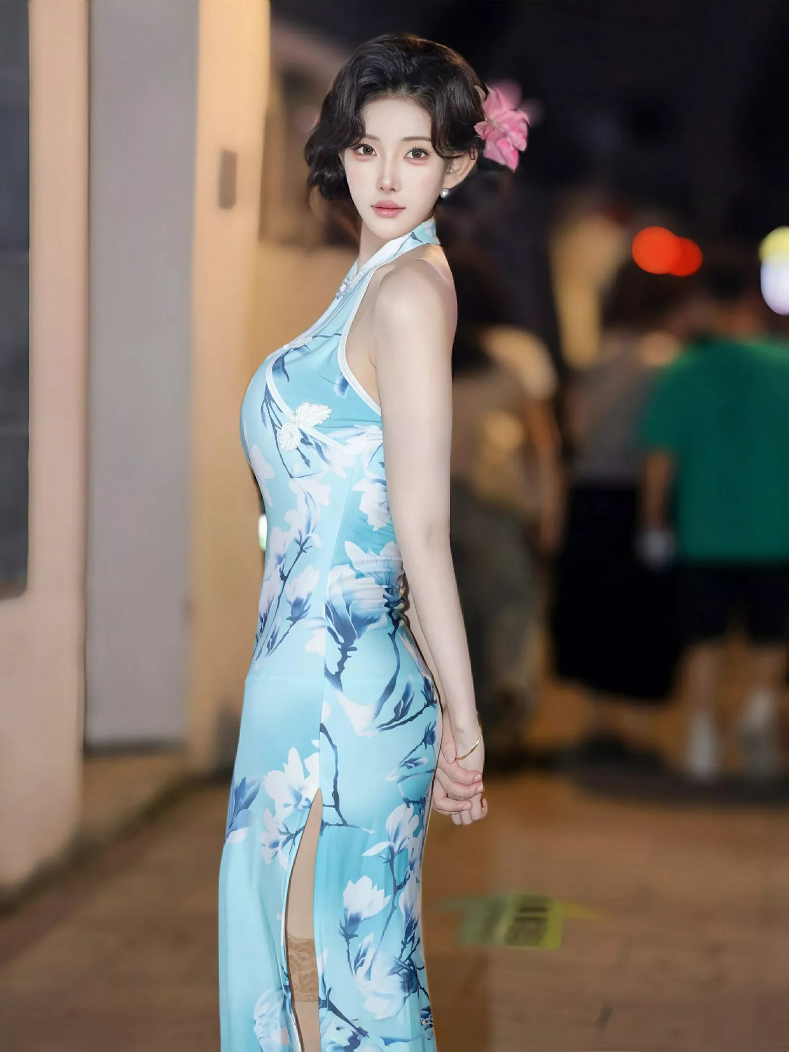 梨霜儿性感青色情趣旗袍配超薄肉丝秀凹凸身材完美绝美写真 第 3 张
