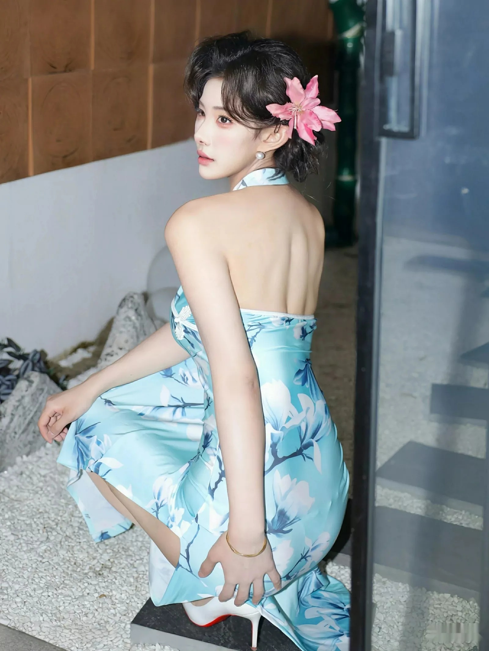梨霜儿性感青色情趣旗袍配超薄肉丝秀凹凸身材完美绝美写真 第 47 张