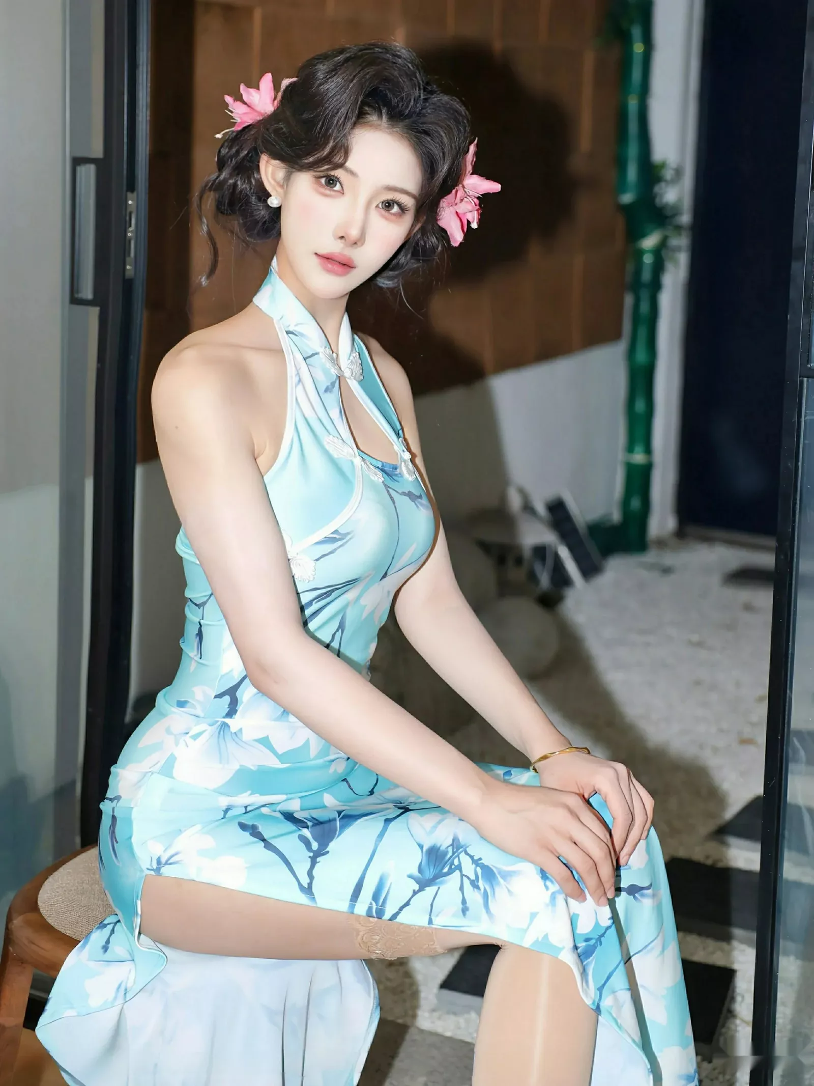 梨霜儿性感青色情趣旗袍配超薄肉丝秀凹凸身材完美绝美写真 第 55 张