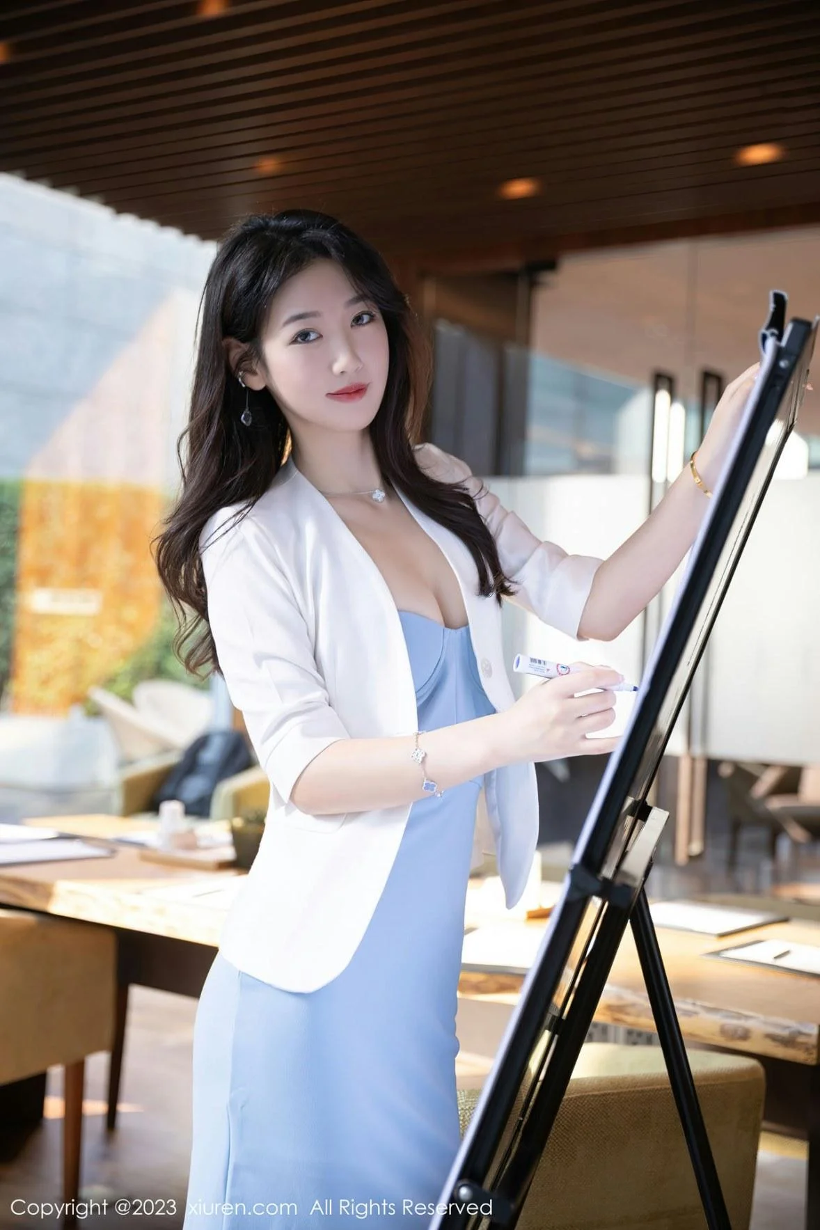 唐安琪性感OL职业装配超薄肉丝秀曼妙身姿迷人绝美写真 第 10 张