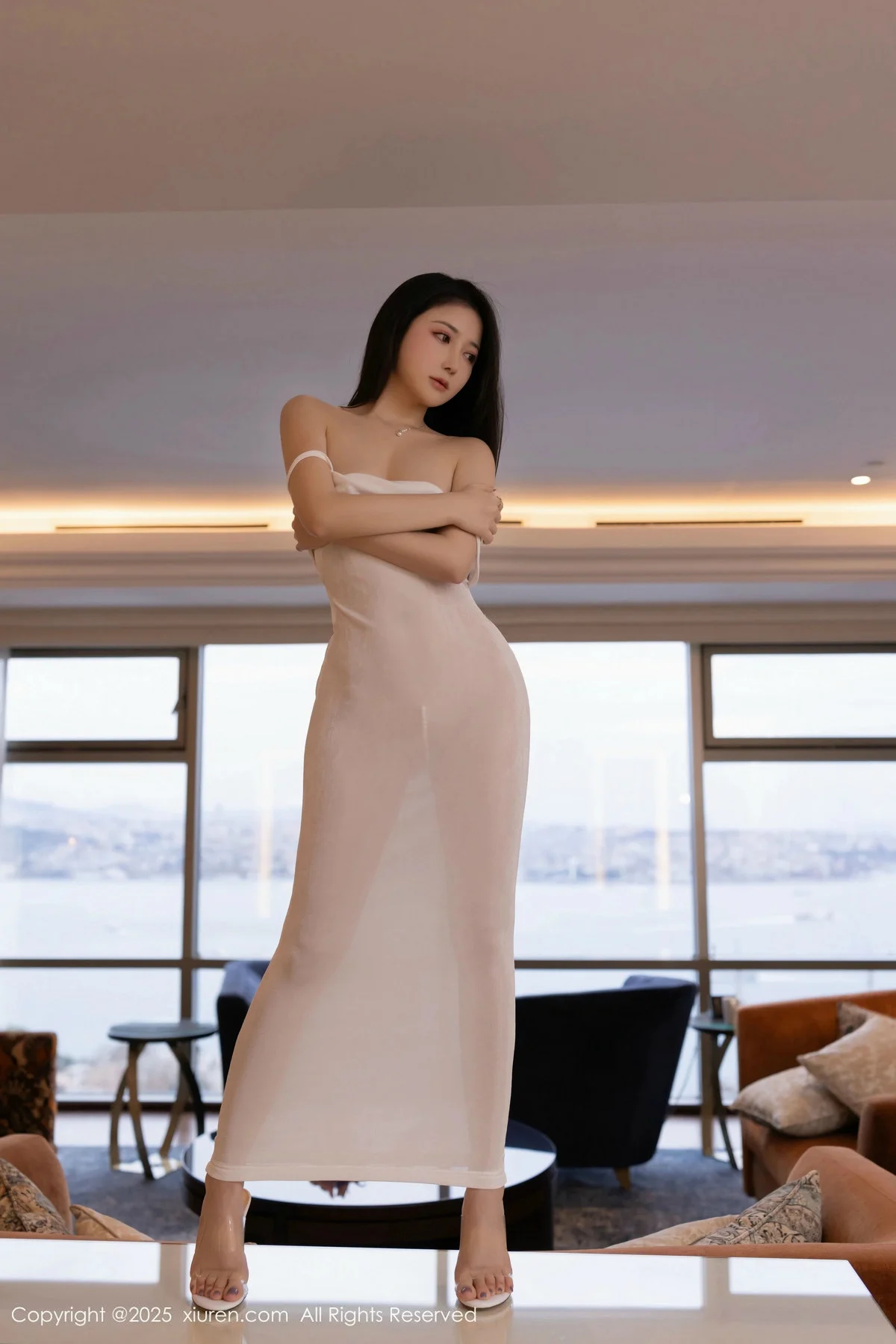 鱼子酱Fish私房性感白色透视连衣长裙秀惹火身材绝美写真 第 41 张
