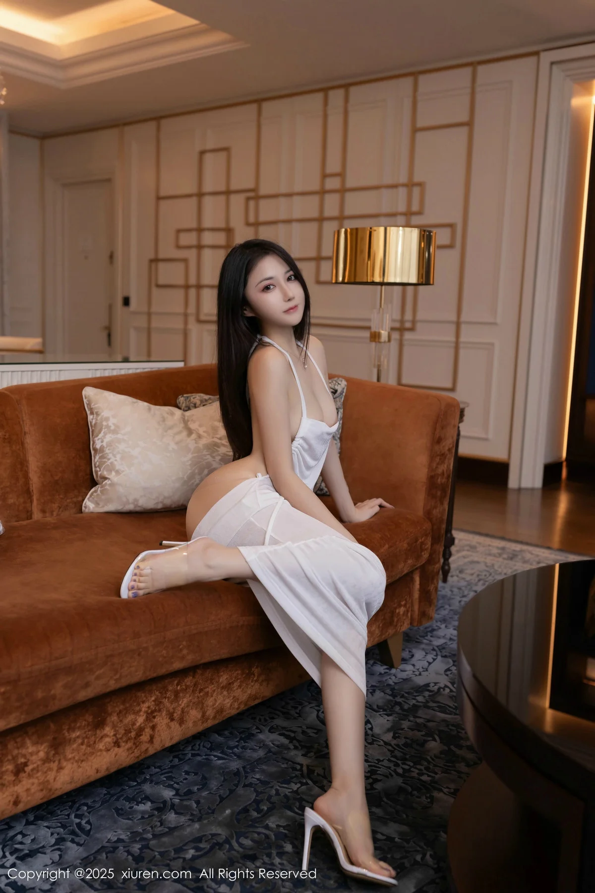 鱼子酱Fish私房性感白色透视连衣长裙秀惹火身材绝美写真 第 62 张