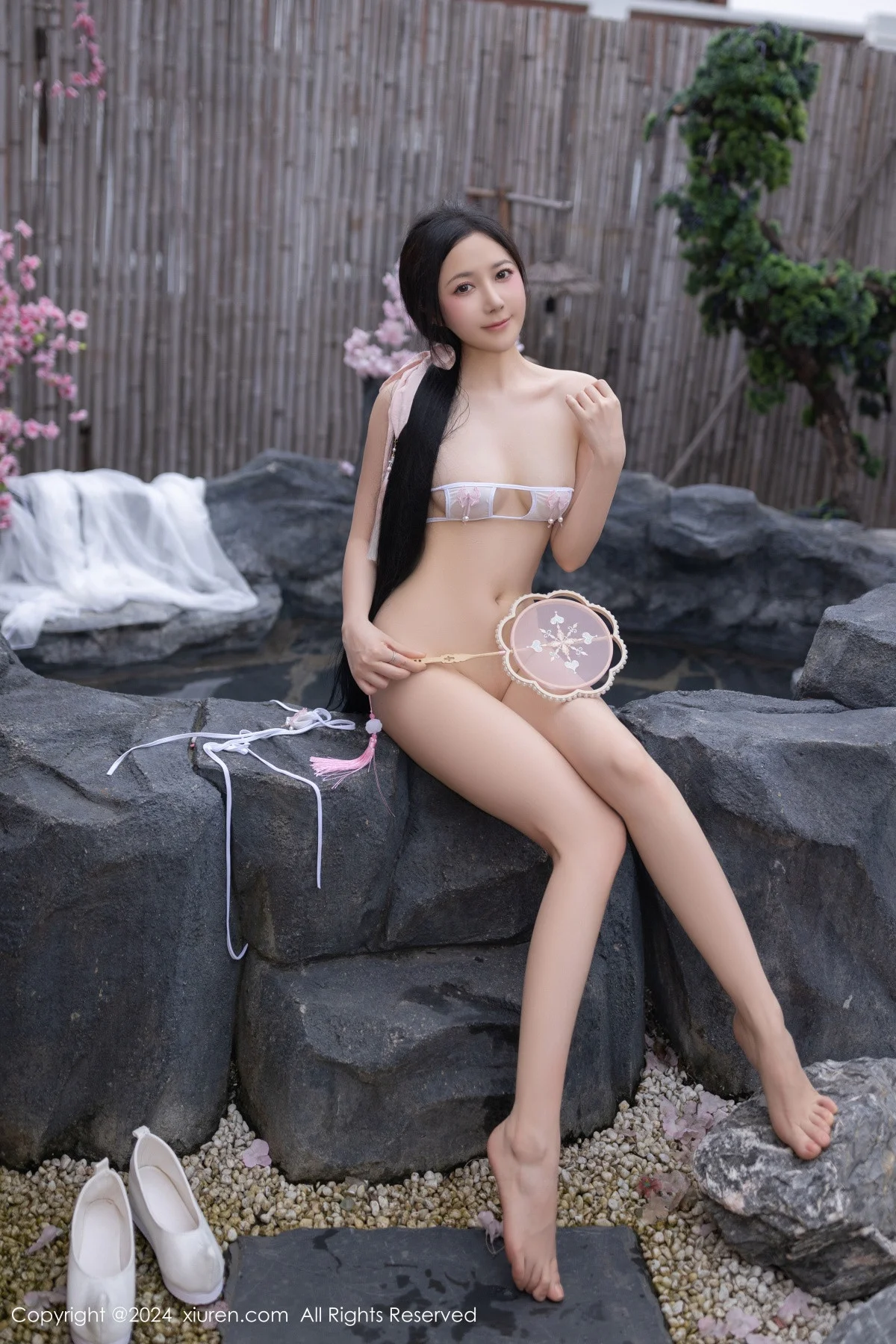 鱼子酱Fish性感白色轻透连衣裙露白色情趣内衣迷人绝美写真 第 121 张