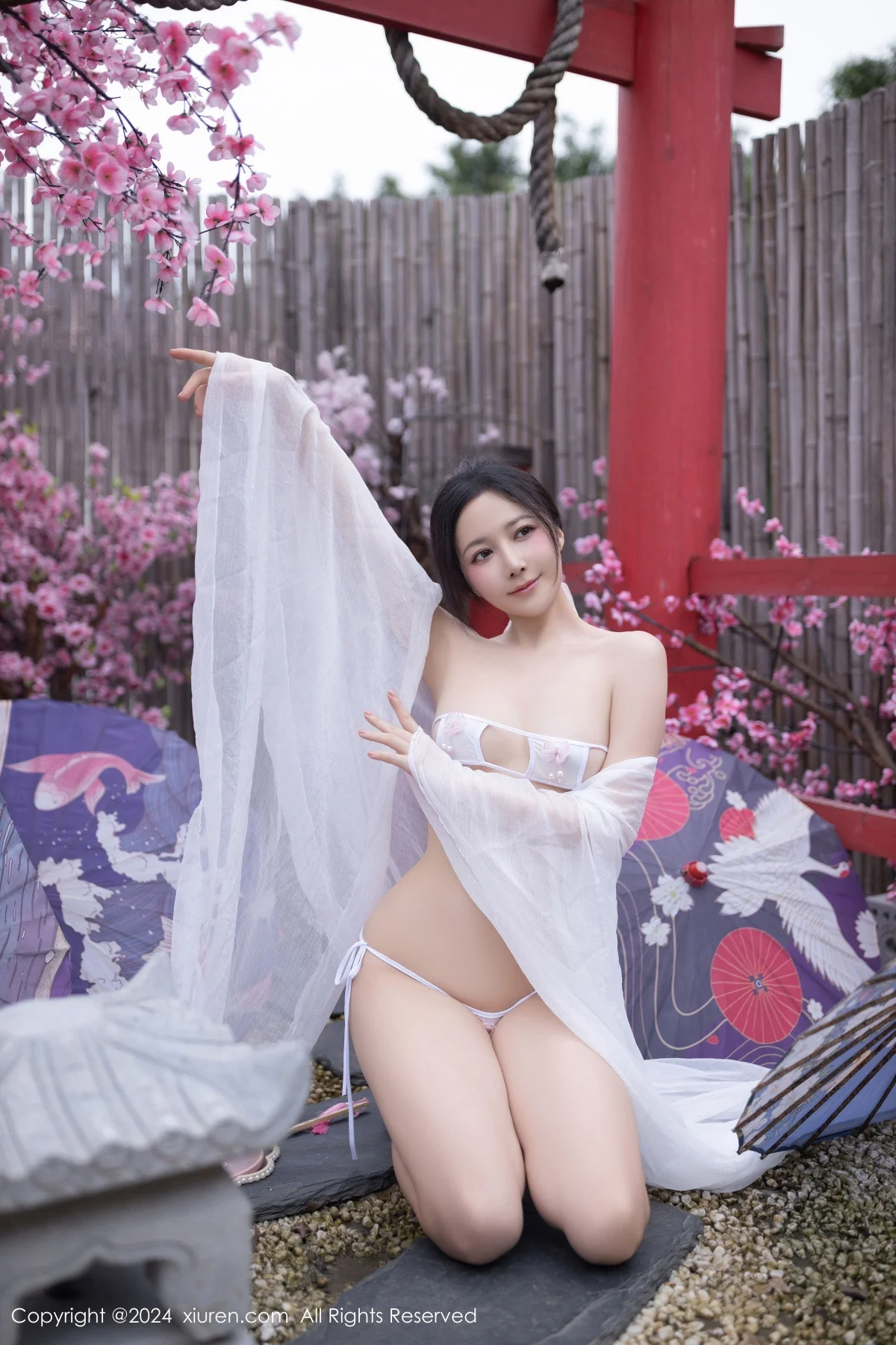 鱼子酱Fish性感白色轻透连衣裙露白色情趣内衣迷人绝美写真 第 67 张