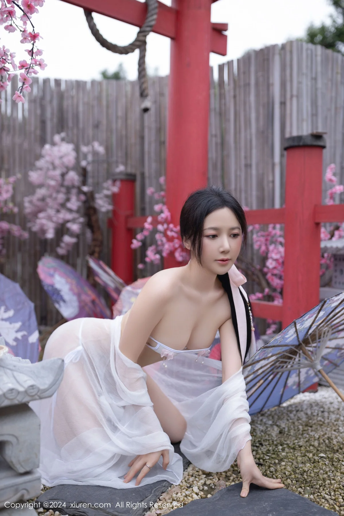 鱼子酱Fish性感白色轻透连衣裙露白色情趣内衣迷人绝美写真 第 69 张