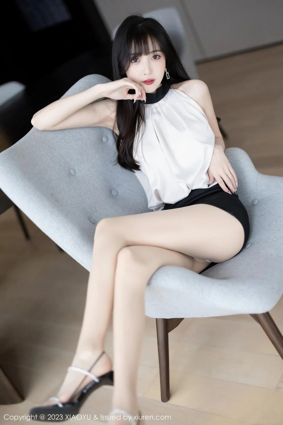 林星阑浅色上衣配黑短裙+粉色蕾丝内衣秀曼妙身姿绝美写真 第 93 张