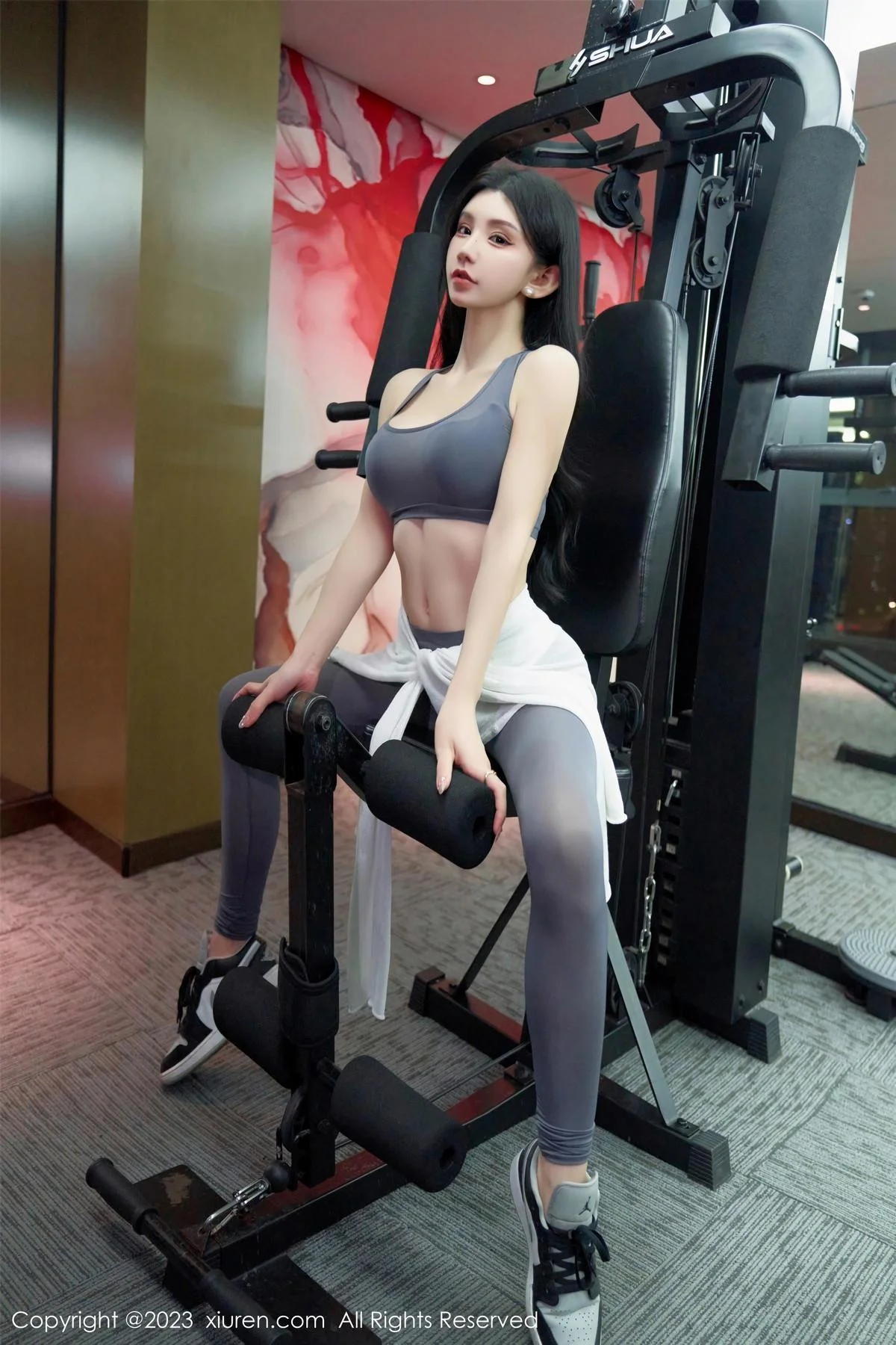 周于希Sally酒店场景性感灰色健身服紧身秀完美身材绝美写真 第 16 张