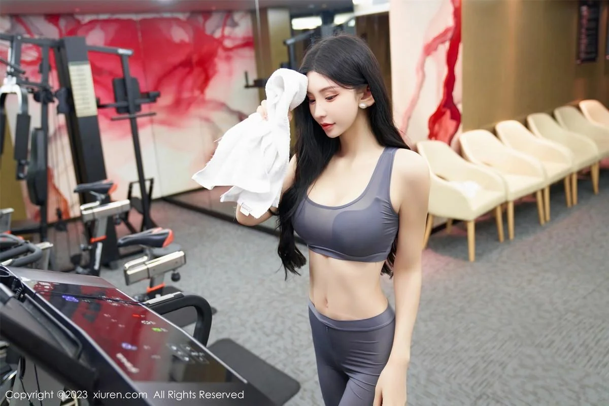 周于希Sally酒店场景性感灰色健身服紧身秀完美身材绝美写真 第 26 张