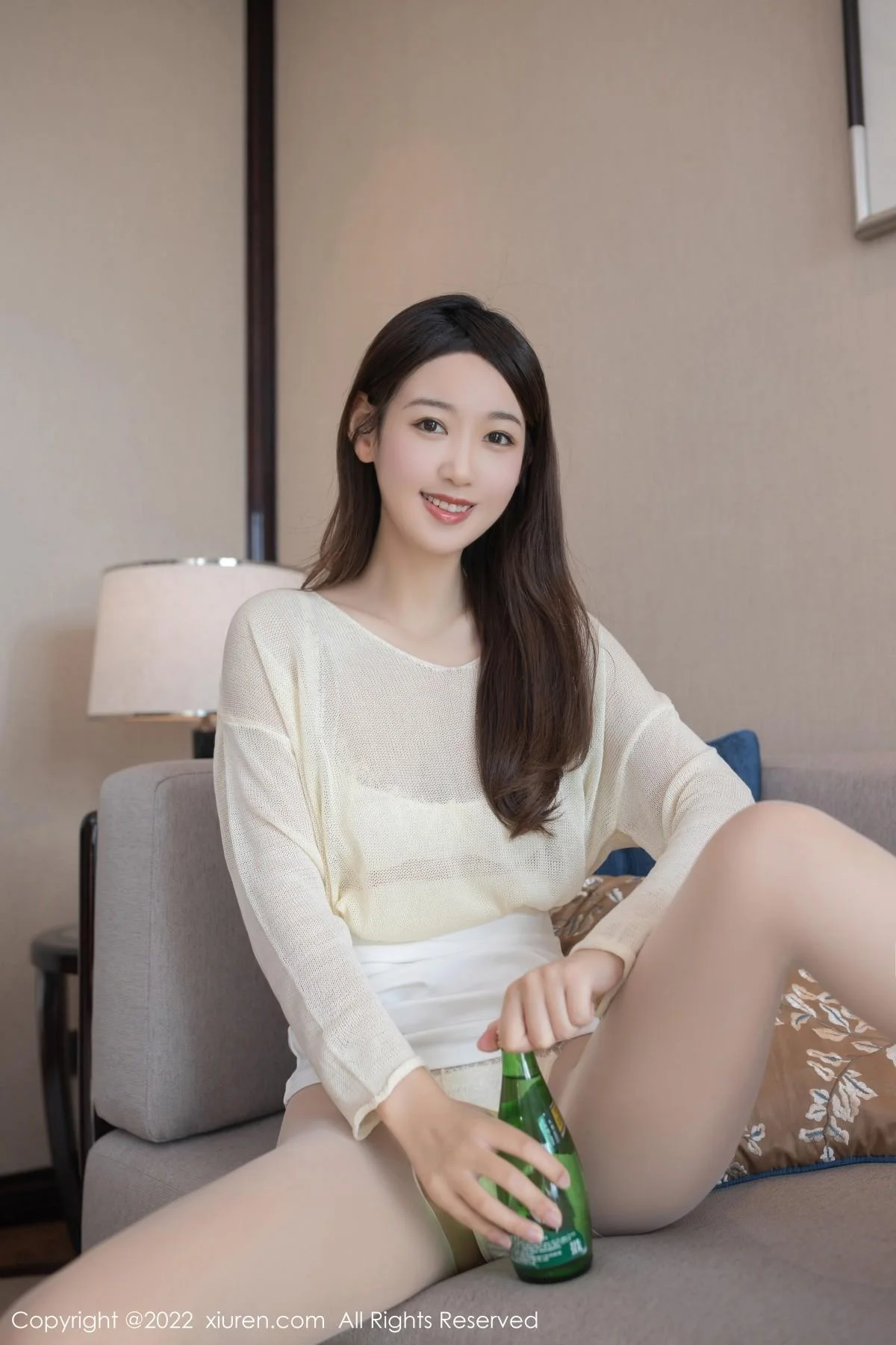 唐安琪珠三角旅拍脱白色清透上衣露蕾丝内衣撩人绝美写真 第 3 张