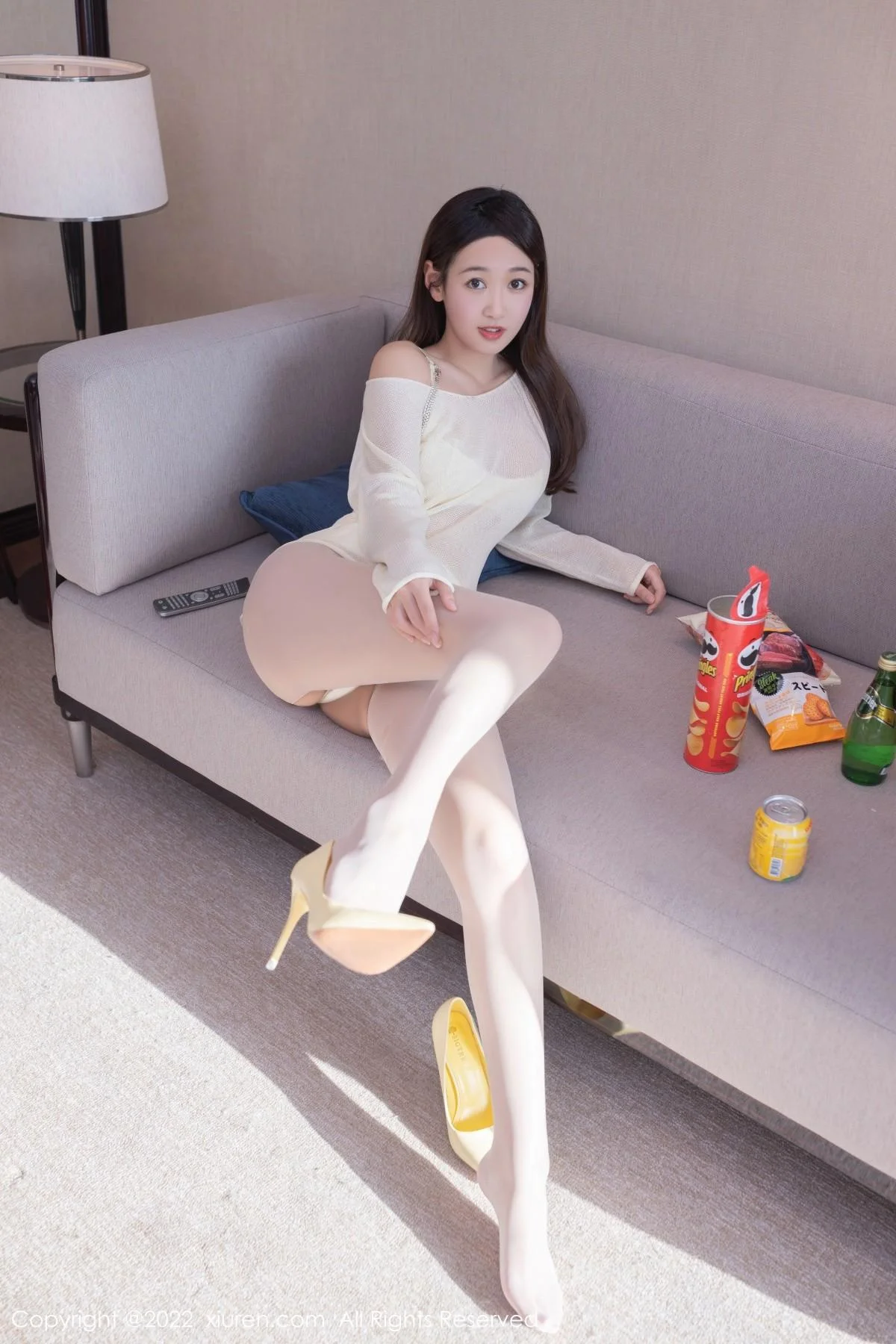 唐安琪珠三角旅拍脱白色清透上衣露蕾丝内衣撩人绝美写真 第 52 张