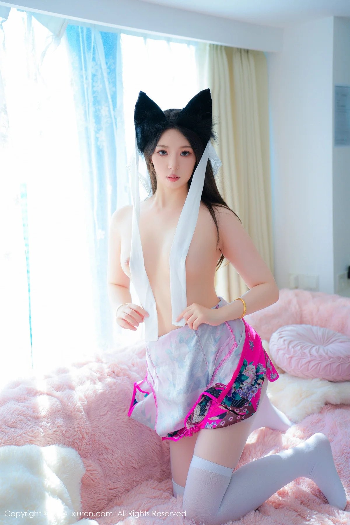 小波多性感暗红厨娘装扮配白色丝袜秀凹凸身材惹火绝美写真 第 55 张