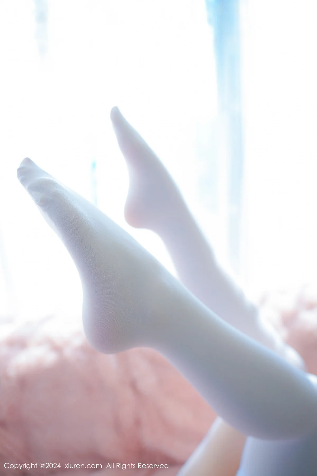 小波多性感暗红厨娘装扮配白色丝袜秀凹凸身材惹火绝美写真 第 71 张