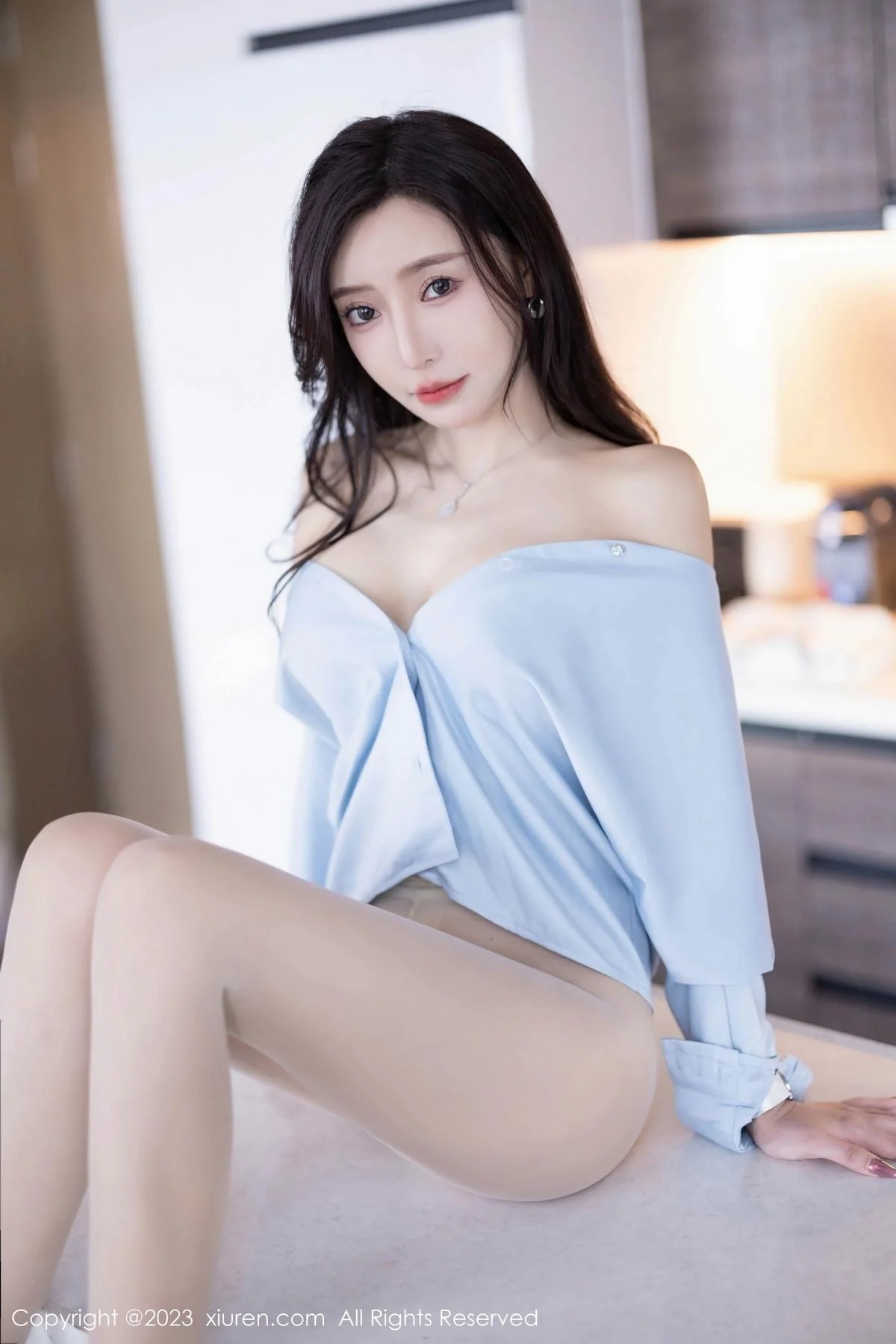王馨瑶yanni浅色Ol服饰露白色蕾丝内衣配超薄肉丝绝美写真 第 82 张