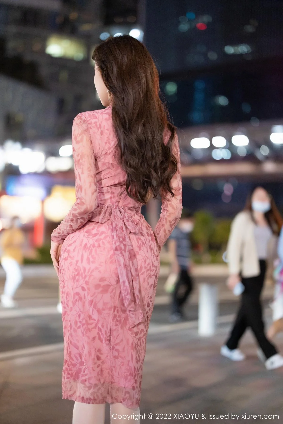 王馨瑶yanni脱浅红连衣短裙露白色内衣配超薄肉丝绝美写真 第 6 张