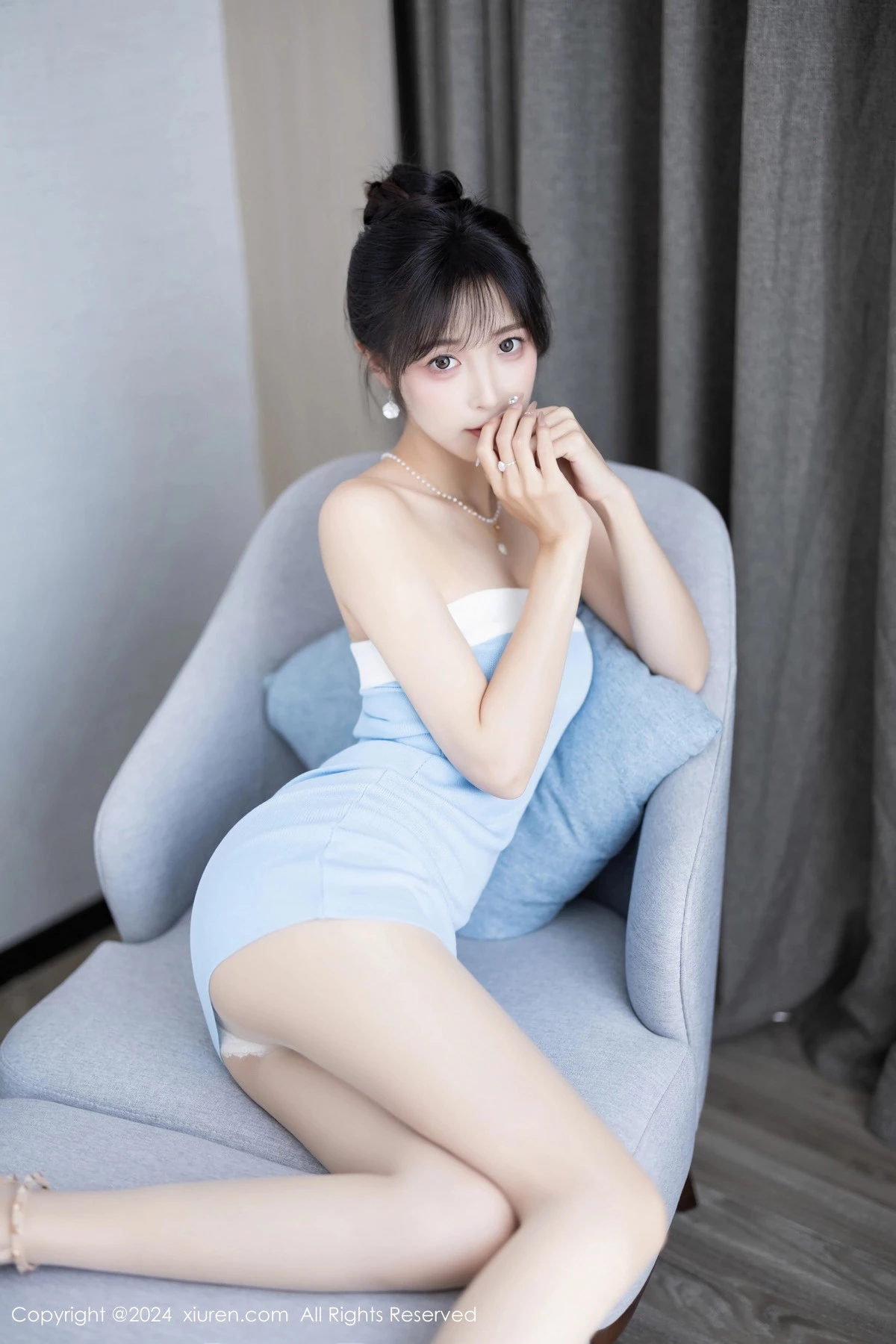 林星阑情趣修女服+蓝色服饰配超薄白丝秀曼妙身姿绝美写真 第 19 张