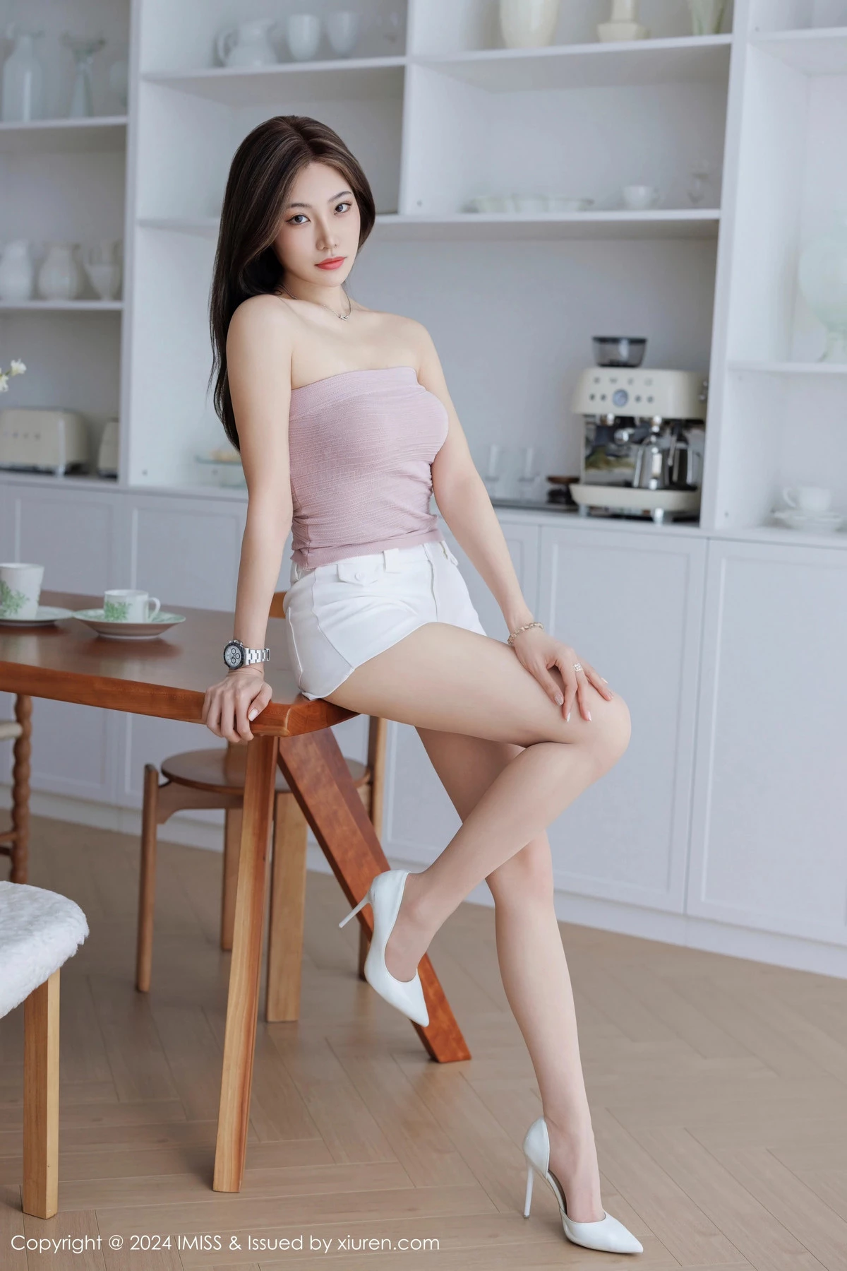 小狐狸Kathryn性感浅紫内衣配超薄肉丝秀完美身材绝美写真 第 9 张
