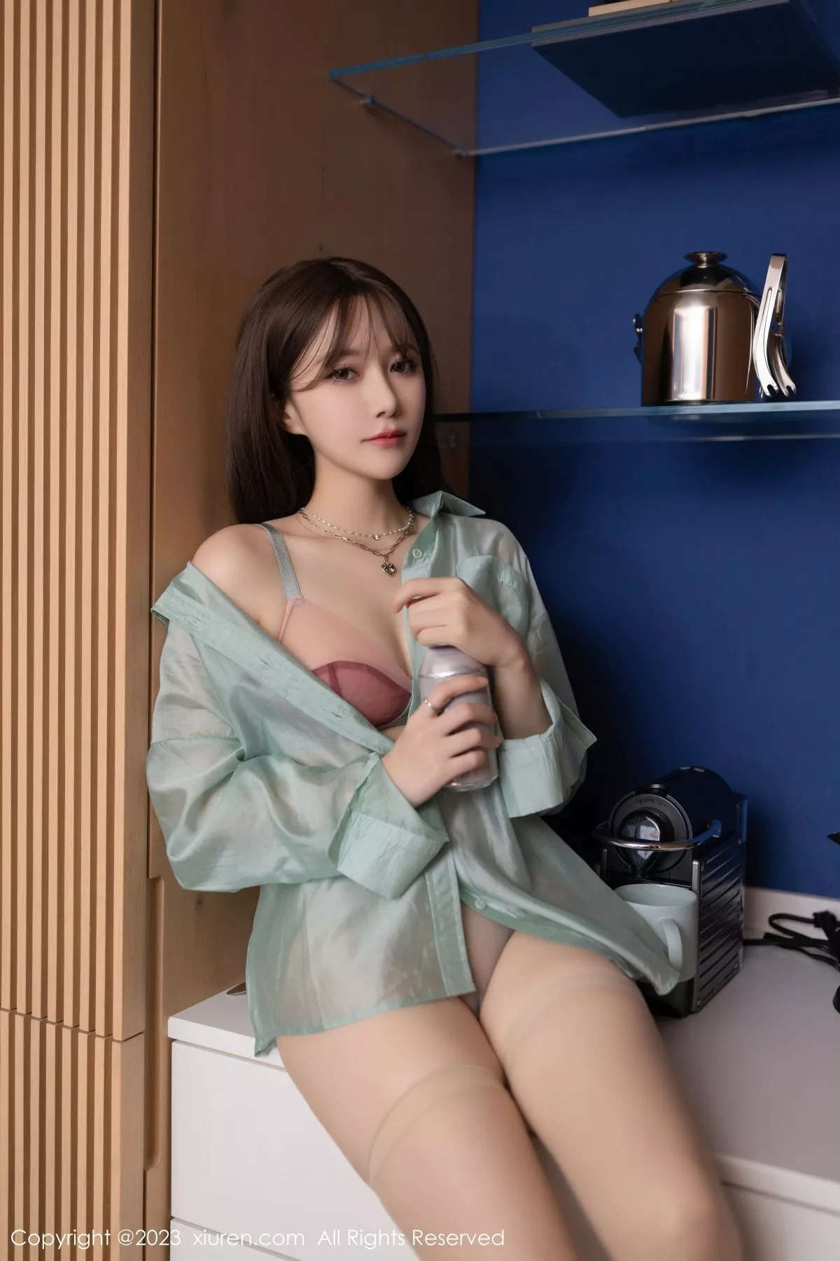 鱼子酱Fish性感红灰色内衣配原色丝袜秀曼妙身姿迷人写真 第 12 张