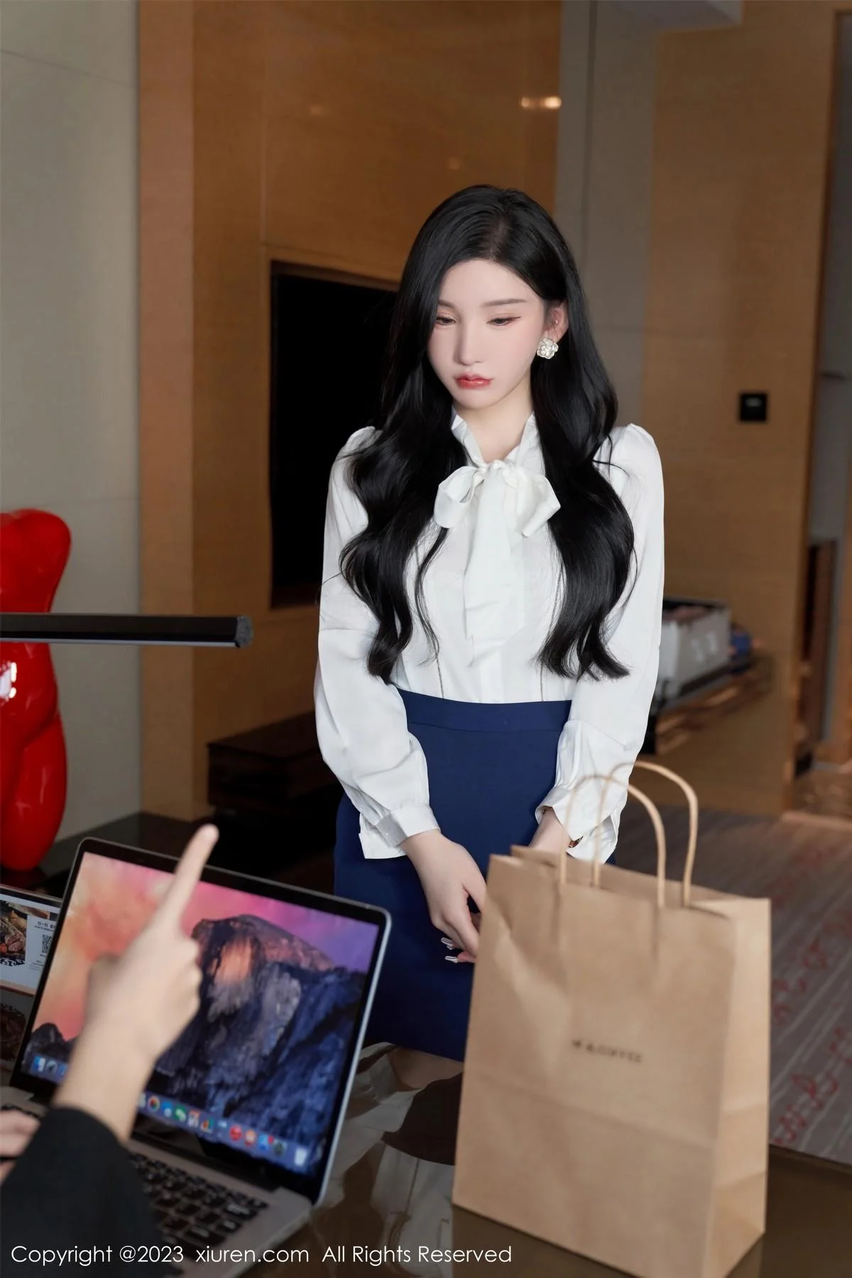 周于希Sally办公室秘密主题性感内衣配超薄黑丝极致魅惑写真 第 17 张