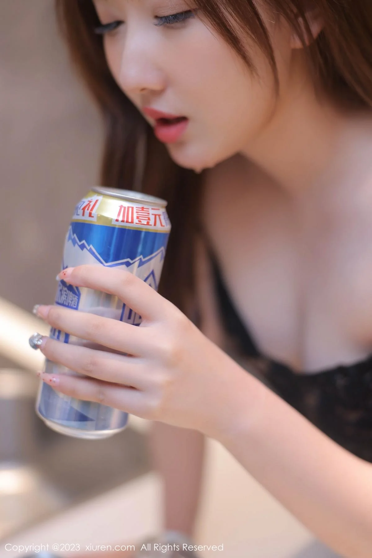 江真真私房浴室性感黑色薄纱吊带短裙配超薄黑丝绝美写真 第 15 张
