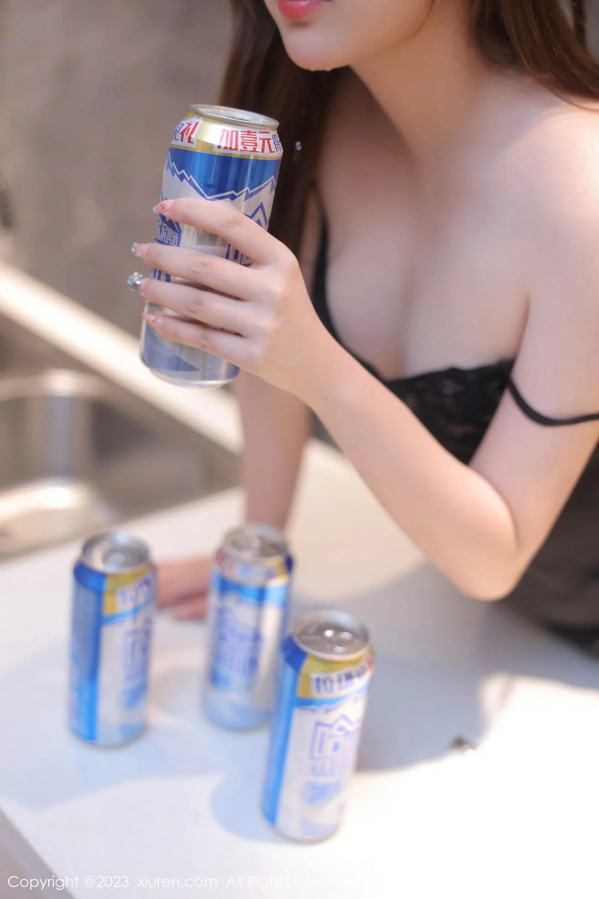 江真真私房浴室性感黑色薄纱吊带短裙配超薄黑丝绝美写真 第 16 张
