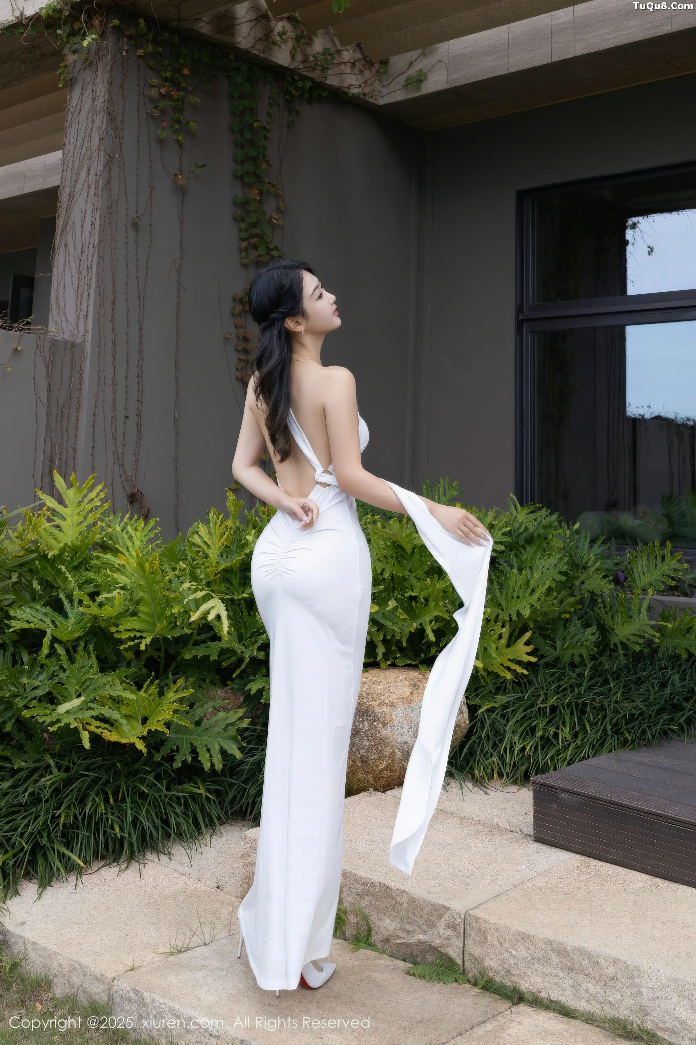 唐安琪性感白色长裙配超薄无内肉丝秀曼妙身姿撩人绝美写真 第 15 张