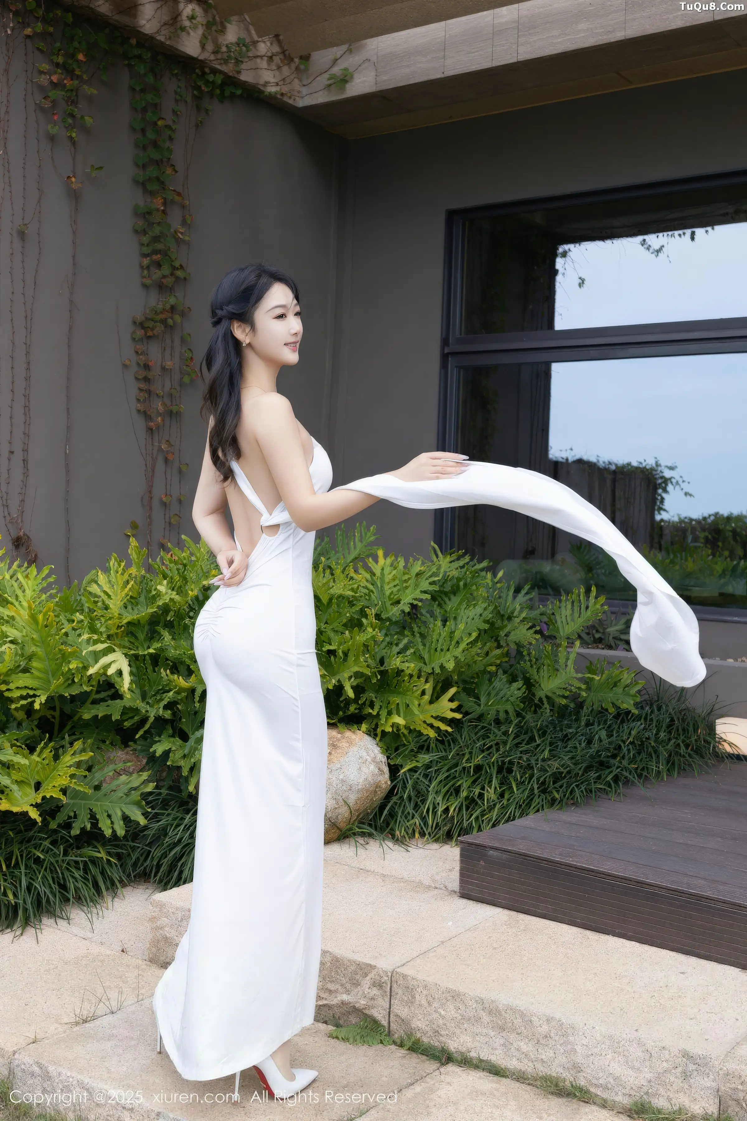 唐安琪性感白色长裙配超薄无内肉丝秀曼妙身姿撩人绝美写真 第 17 张