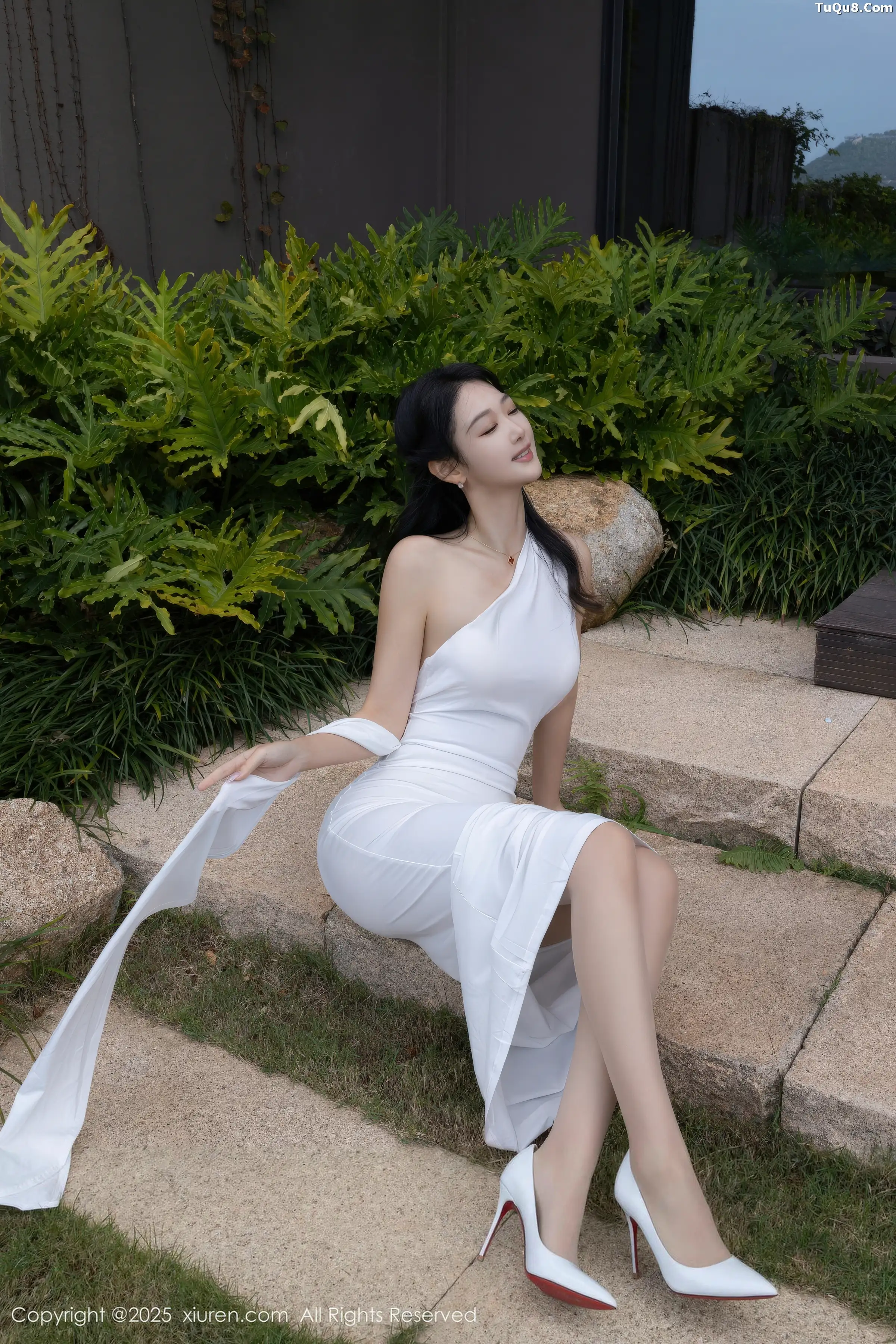 唐安琪性感白色长裙配超薄无内肉丝秀曼妙身姿撩人绝美写真 第 27 张
