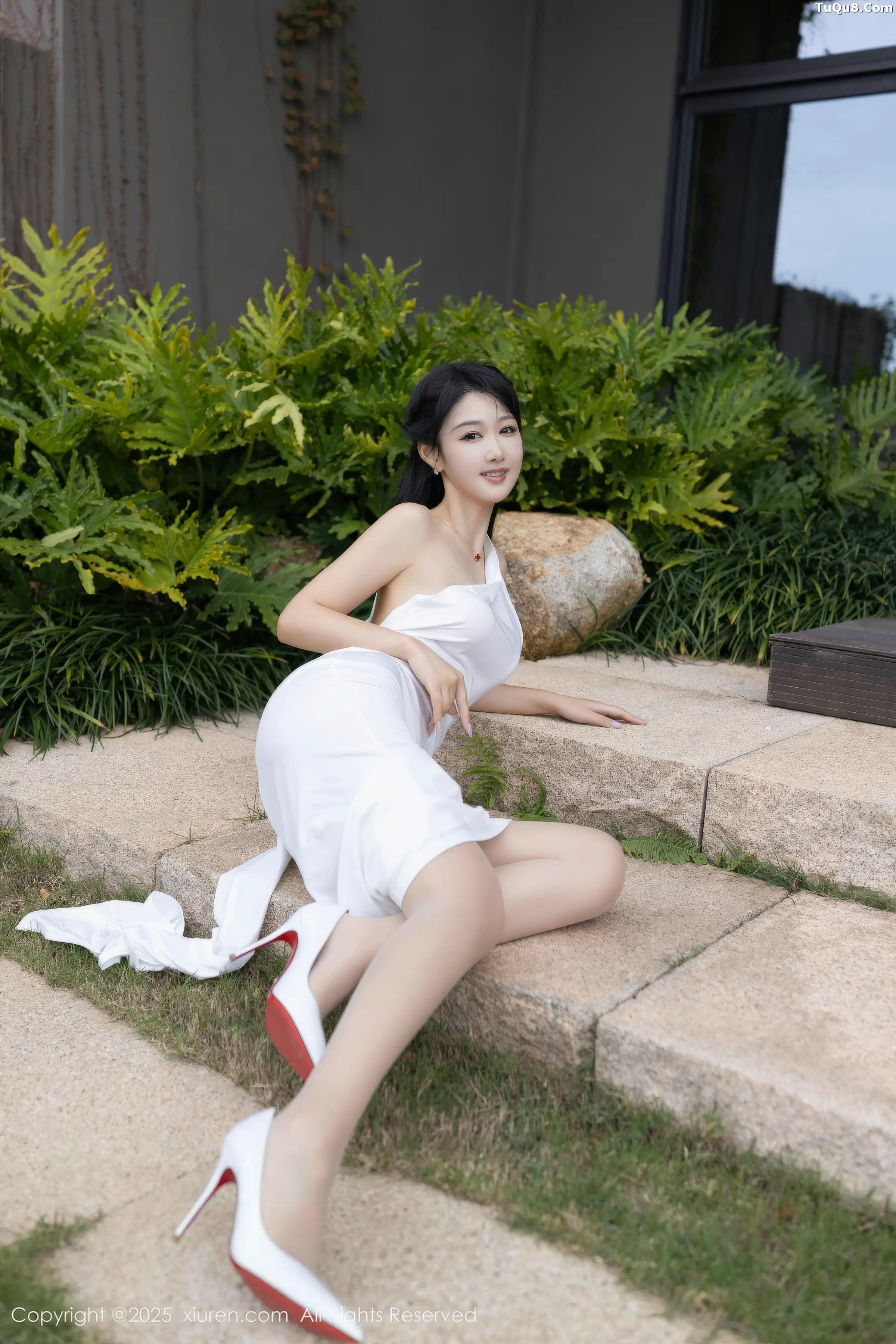 唐安琪性感白色长裙配超薄无内肉丝秀曼妙身姿撩人绝美写真 第 43 张