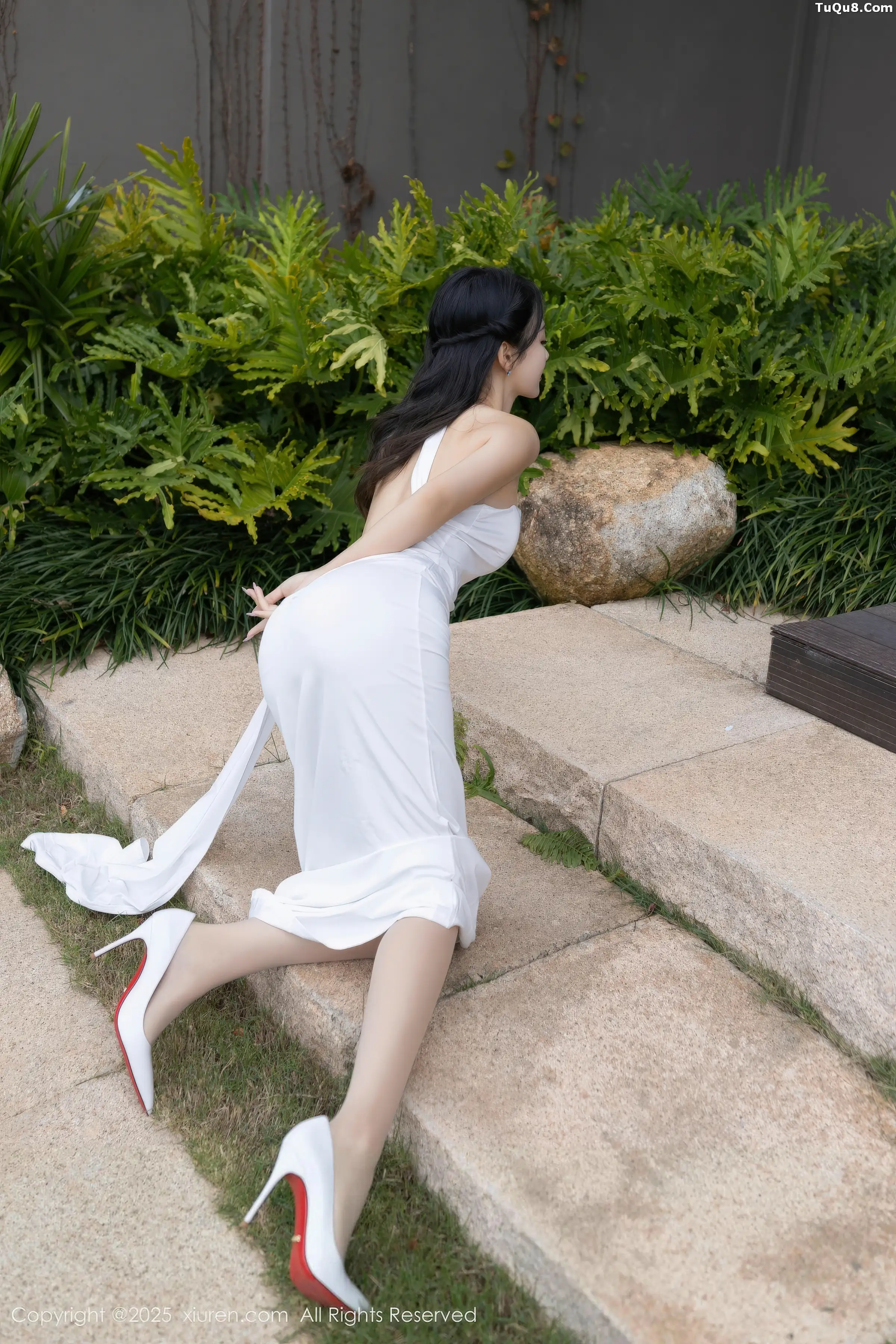 唐安琪性感白色长裙配超薄无内肉丝秀曼妙身姿撩人绝美写真 第 46 张