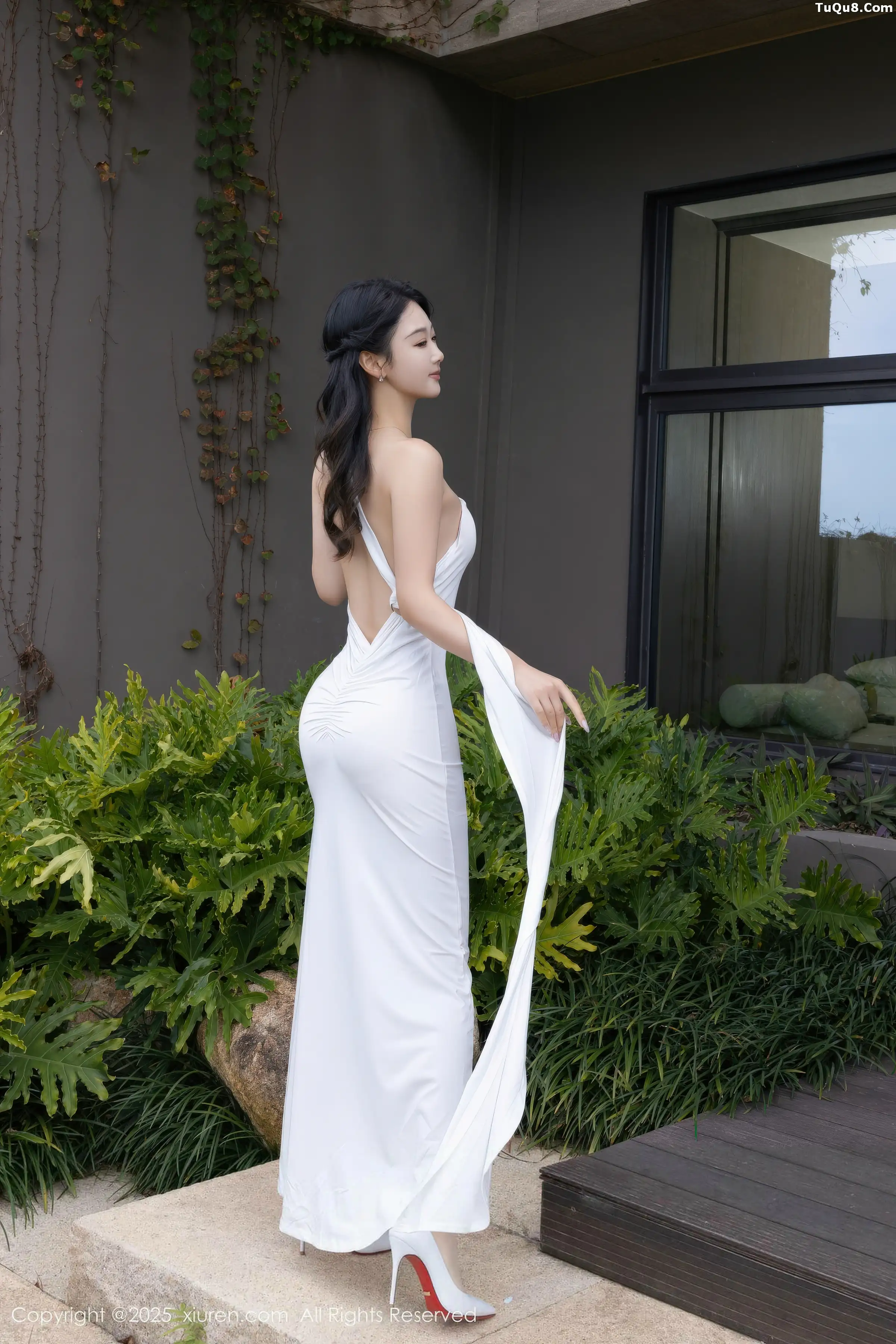唐安琪性感白色长裙配超薄无内肉丝秀曼妙身姿撩人绝美写真 第 9 张