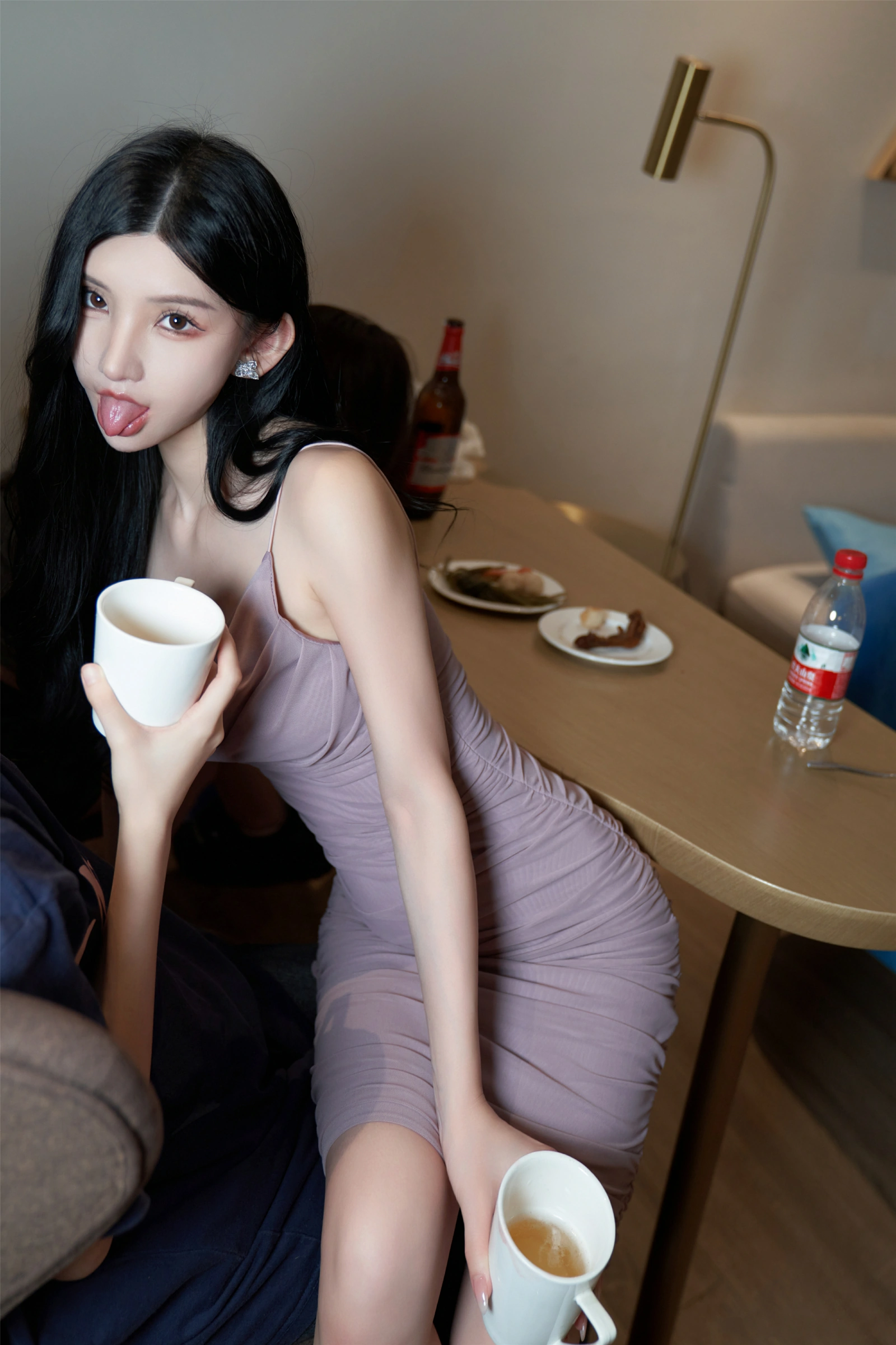 [秀人付费] 周于希Sally 诱人私拍福利 色诱邻居老公 第 51 张