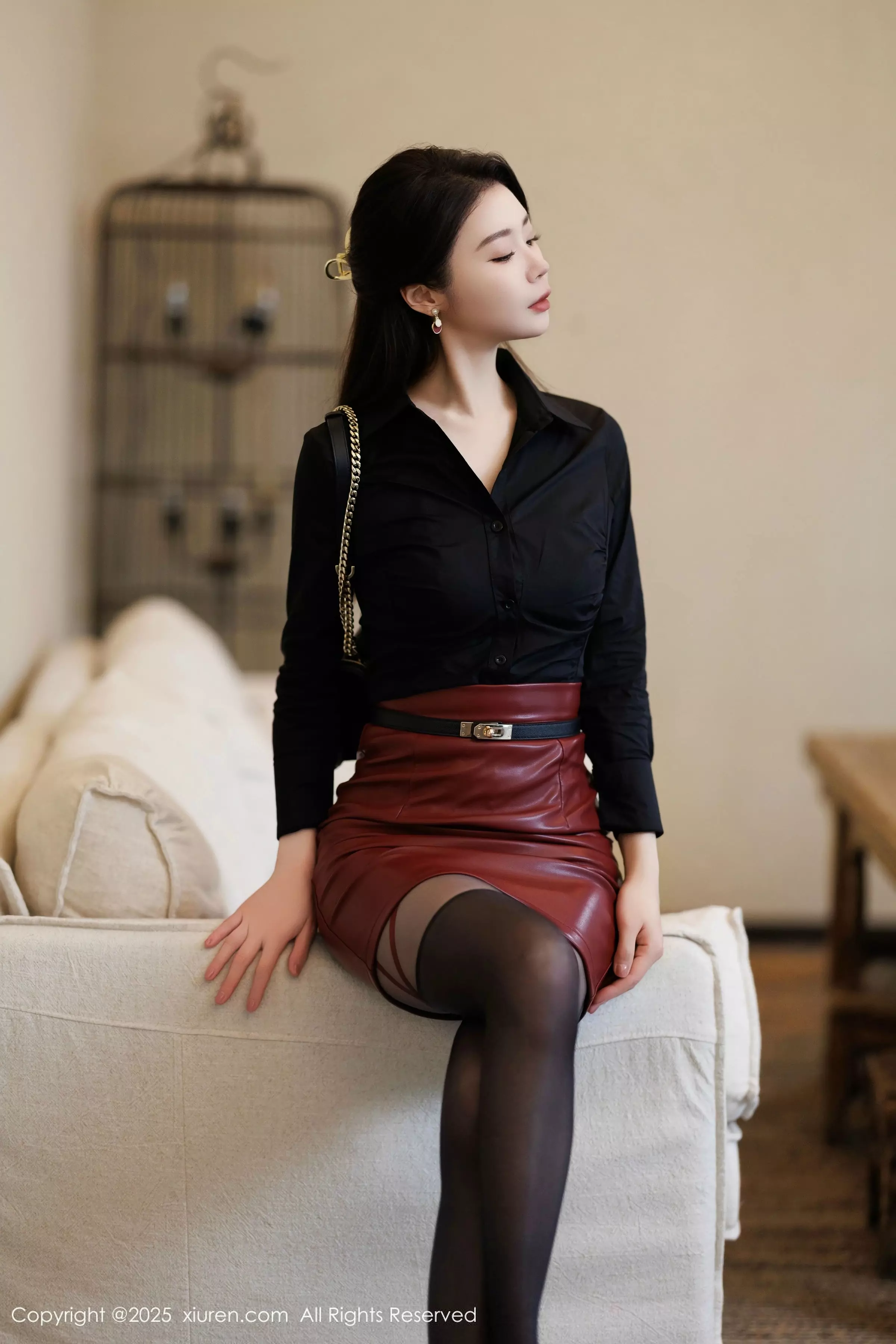 梦心玥性感黑衬衫露红色内衣配超薄黑丝秀曼妙身姿绝美写真 第 29 张