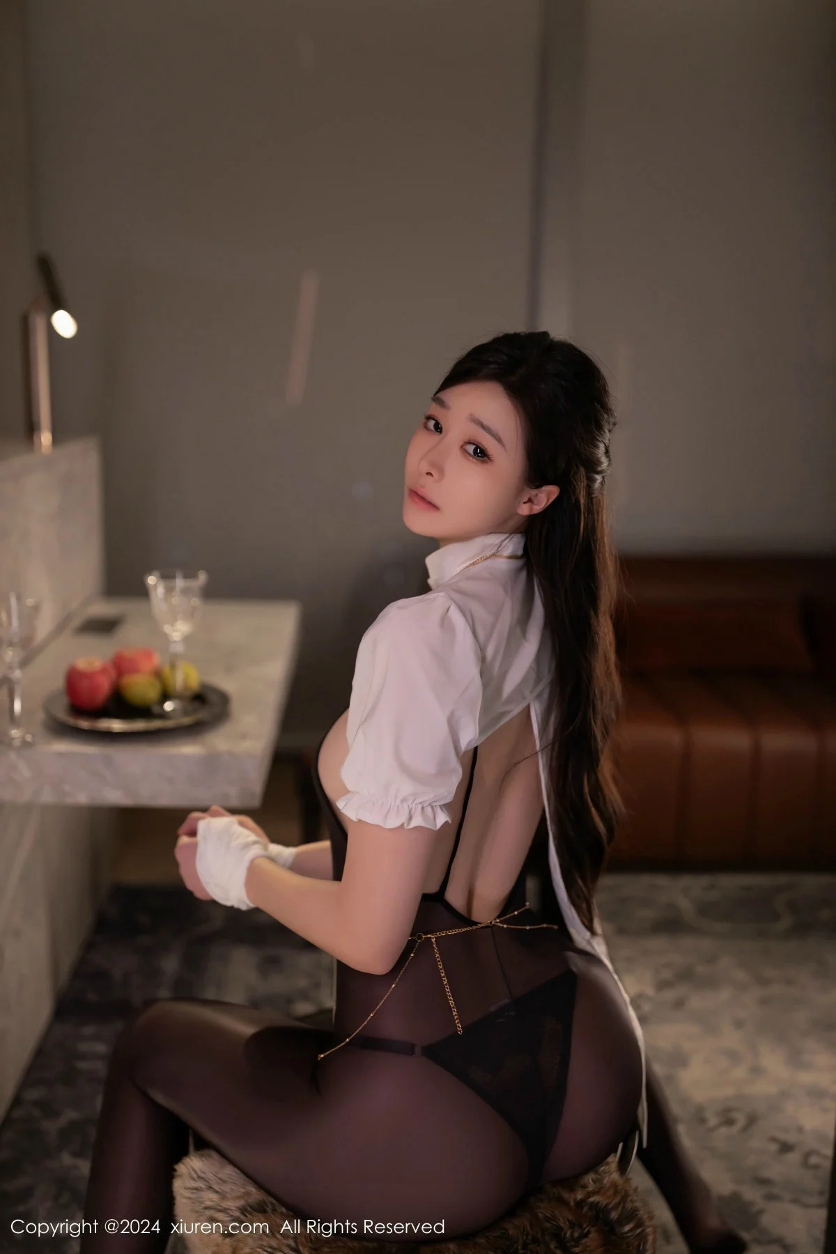 小逗逗性感白上衣配超薄连体黑丝秀曼妙身姿惹火绝美写真 第 46 张