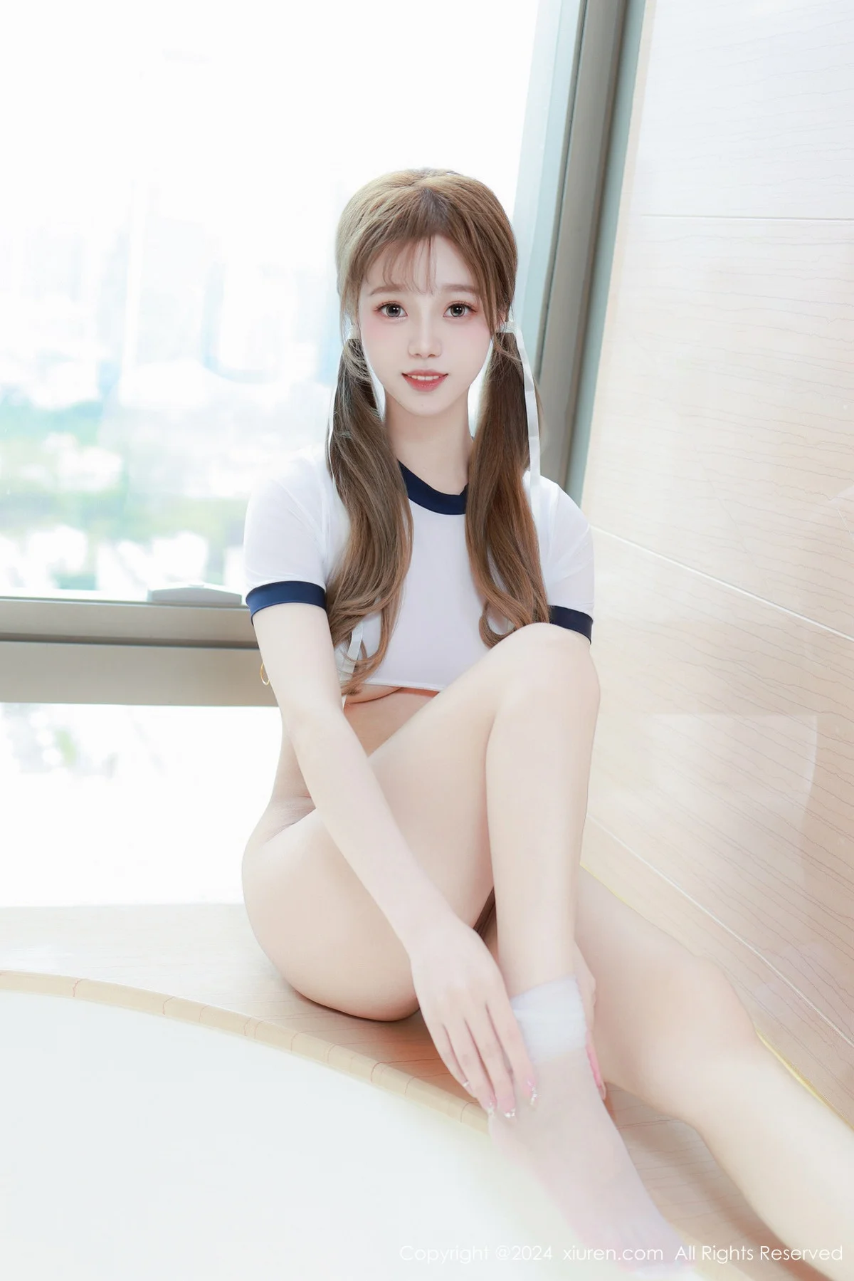 甜白酱私房性感白色死库水配白丝袜秀惹火身材撩人绝美写真 第 75 张