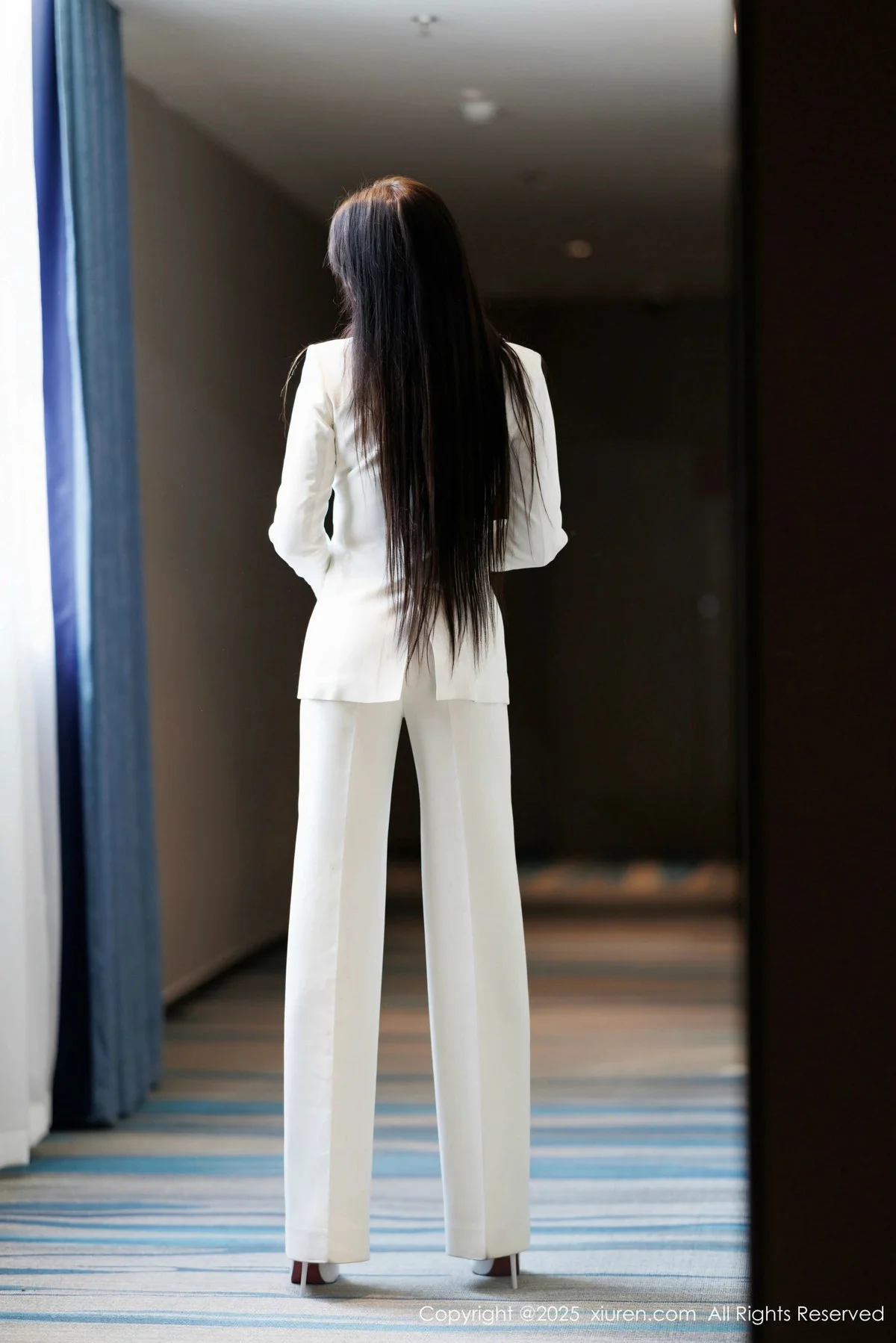 娜比性感黑色情趣内衣配黑丝吊袜秀凹凸身材完美绝美写真 第 13 张