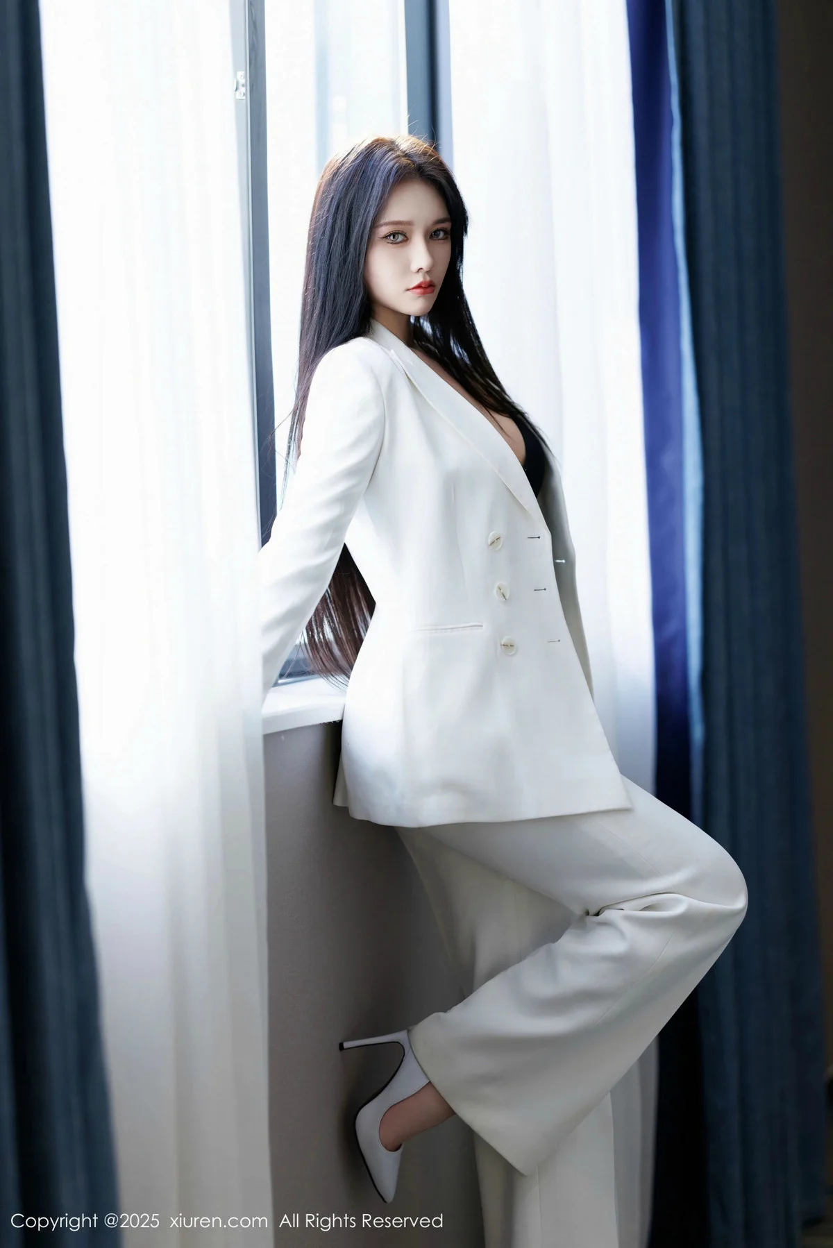 娜比性感黑色情趣内衣配黑丝吊袜秀凹凸身材完美绝美写真 第 18 张