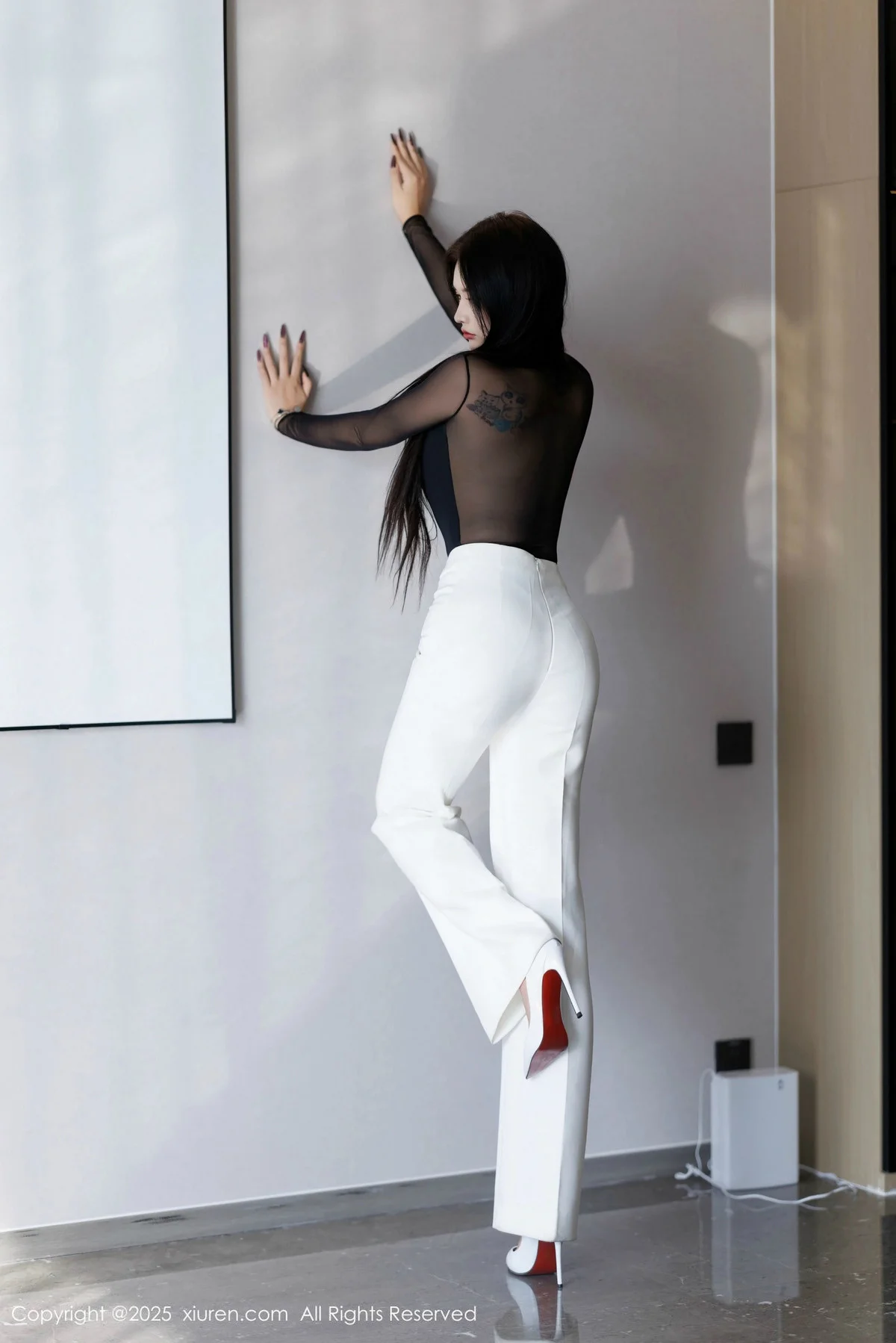 娜比性感黑色情趣内衣配黑丝吊袜秀凹凸身材完美绝美写真 第 36 张