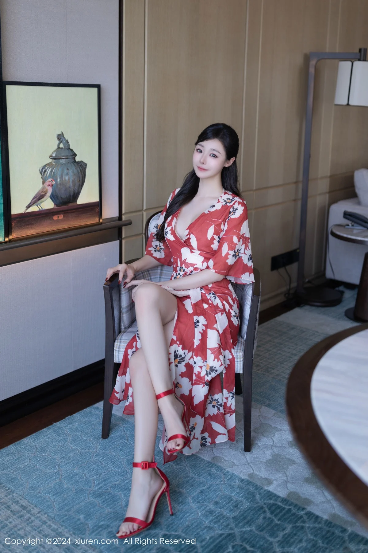 小逗逗性感花朵连衣裙露白色情趣内衣秀曼妙身姿绝美写真 第 1 张