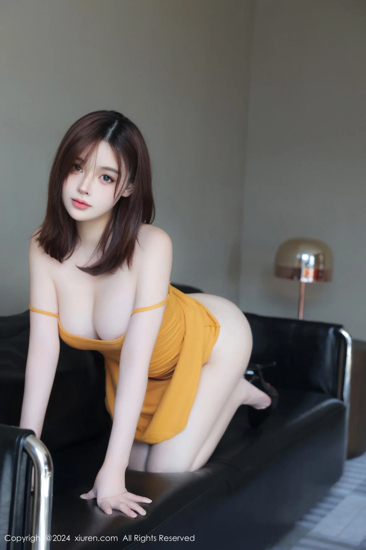 麻布学妹性感浅色吊裙+渔网连体黑丝秀凹凸身材绝美写真 第 36 张