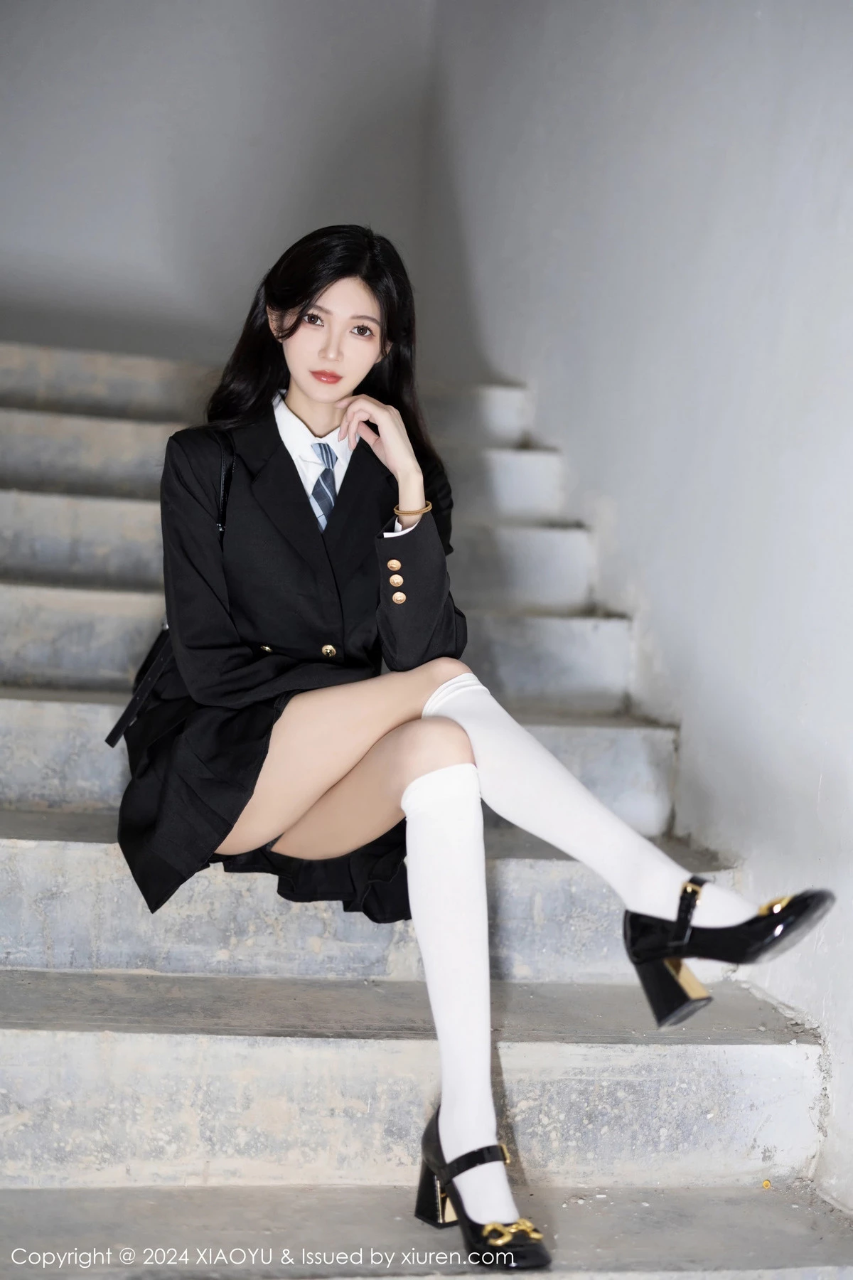 程程程性感学妹制服露黑色内衣配白丝袜秀曼妙身姿绝美写真 第 26 张