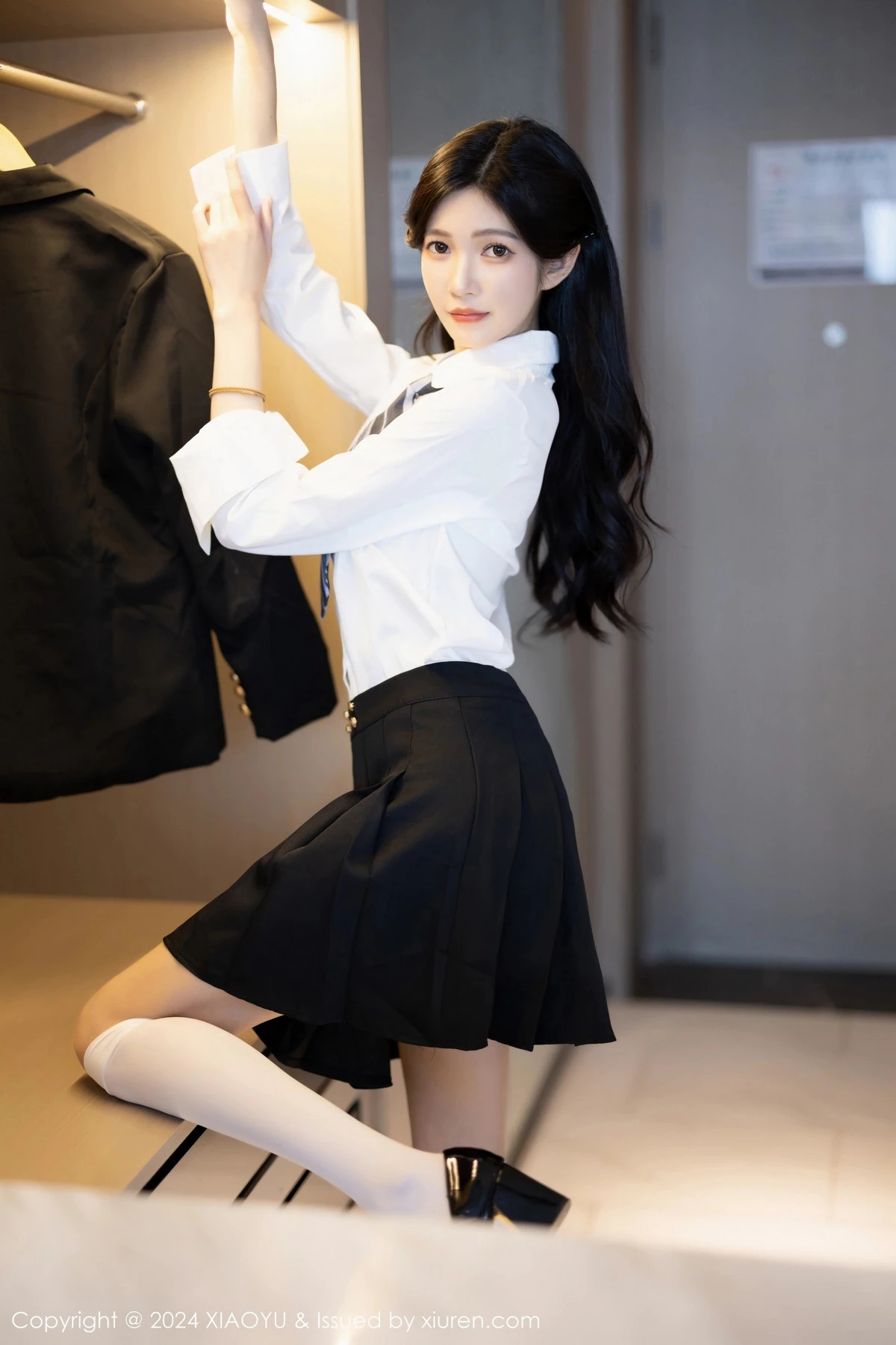 程程程性感学妹制服露黑色内衣配白丝袜秀曼妙身姿绝美写真 第 52 张